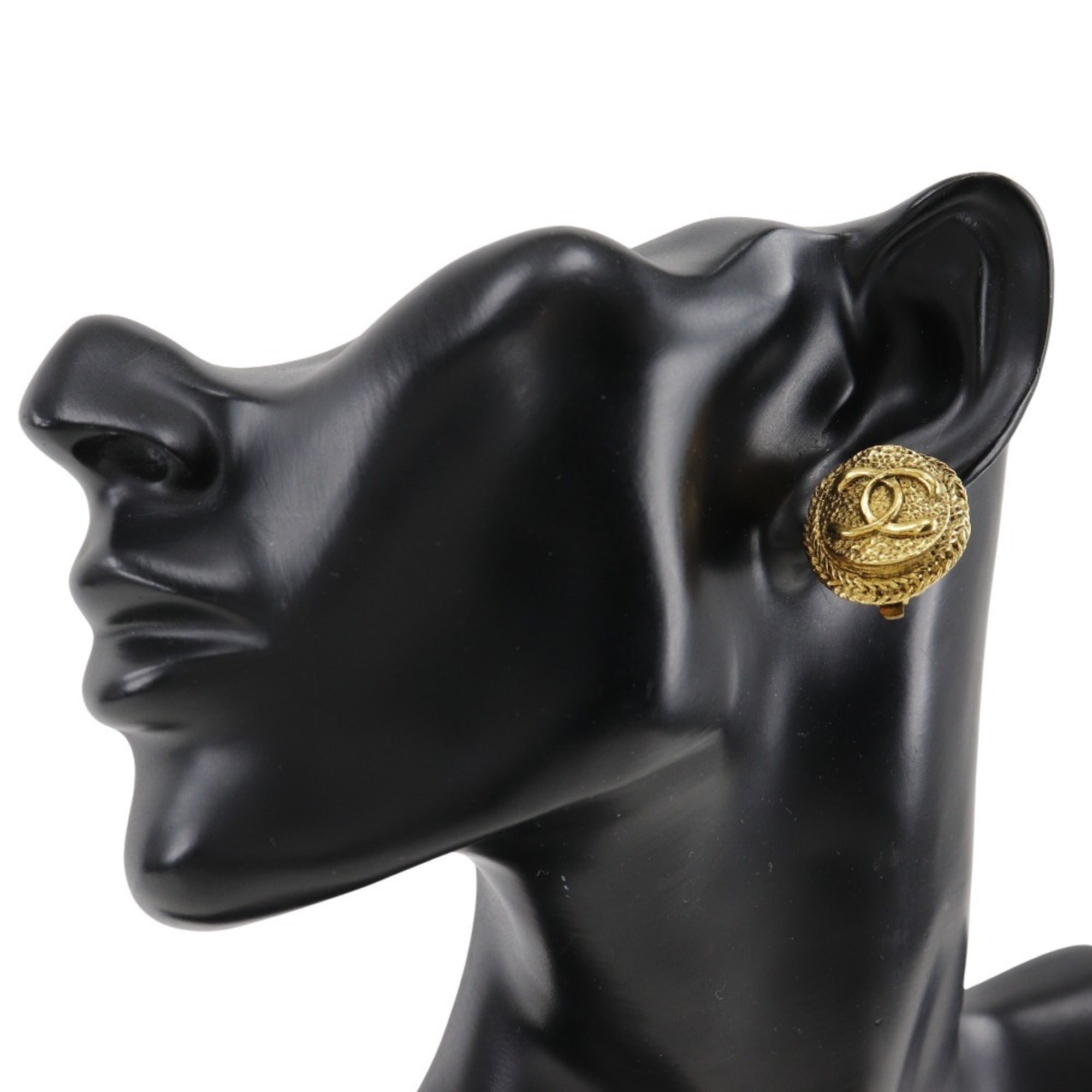 CC Logo Clip-On Earrings Metal Gold-Tone Metal