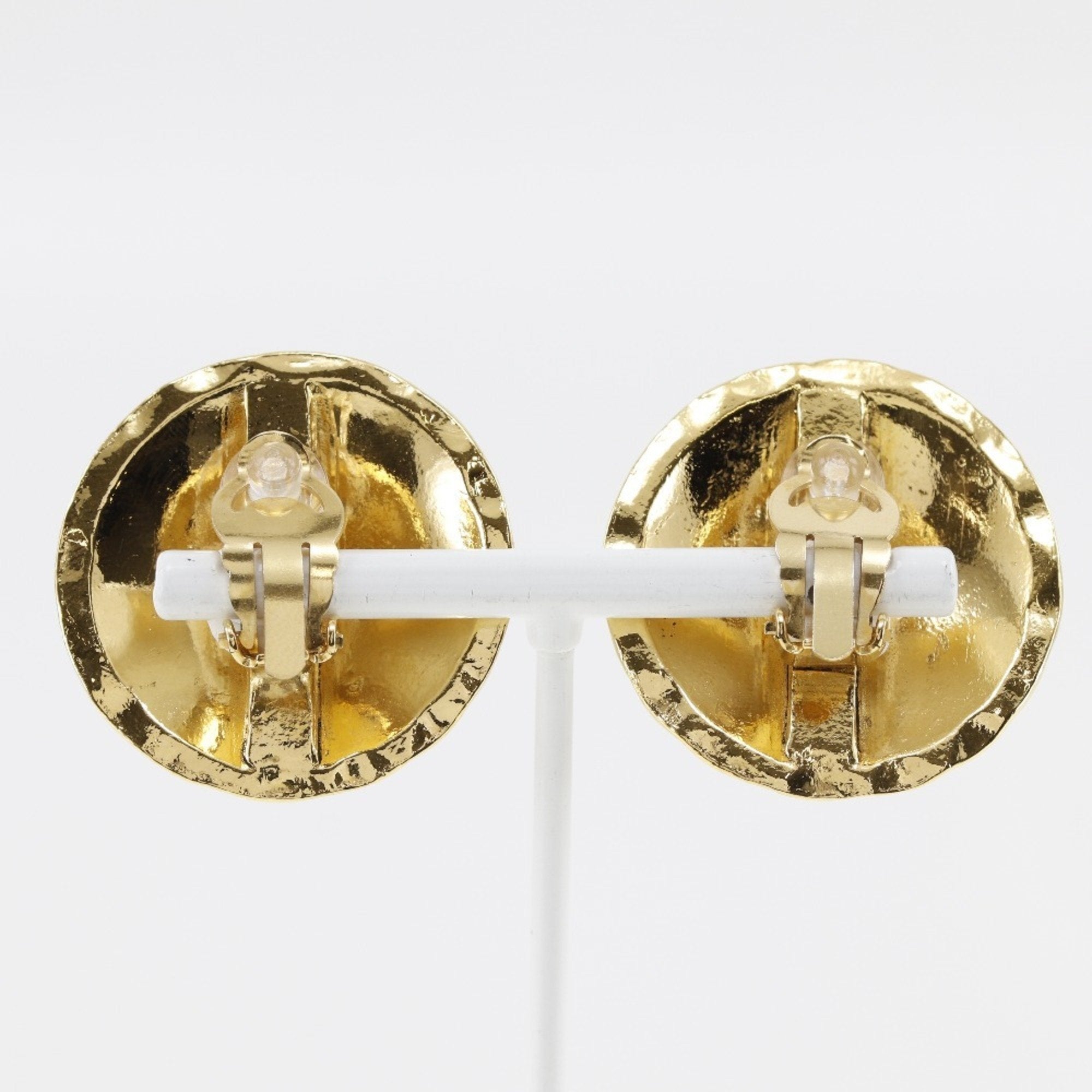 CC Logo Clip-On Earrings Metal Gold-Tone Metal