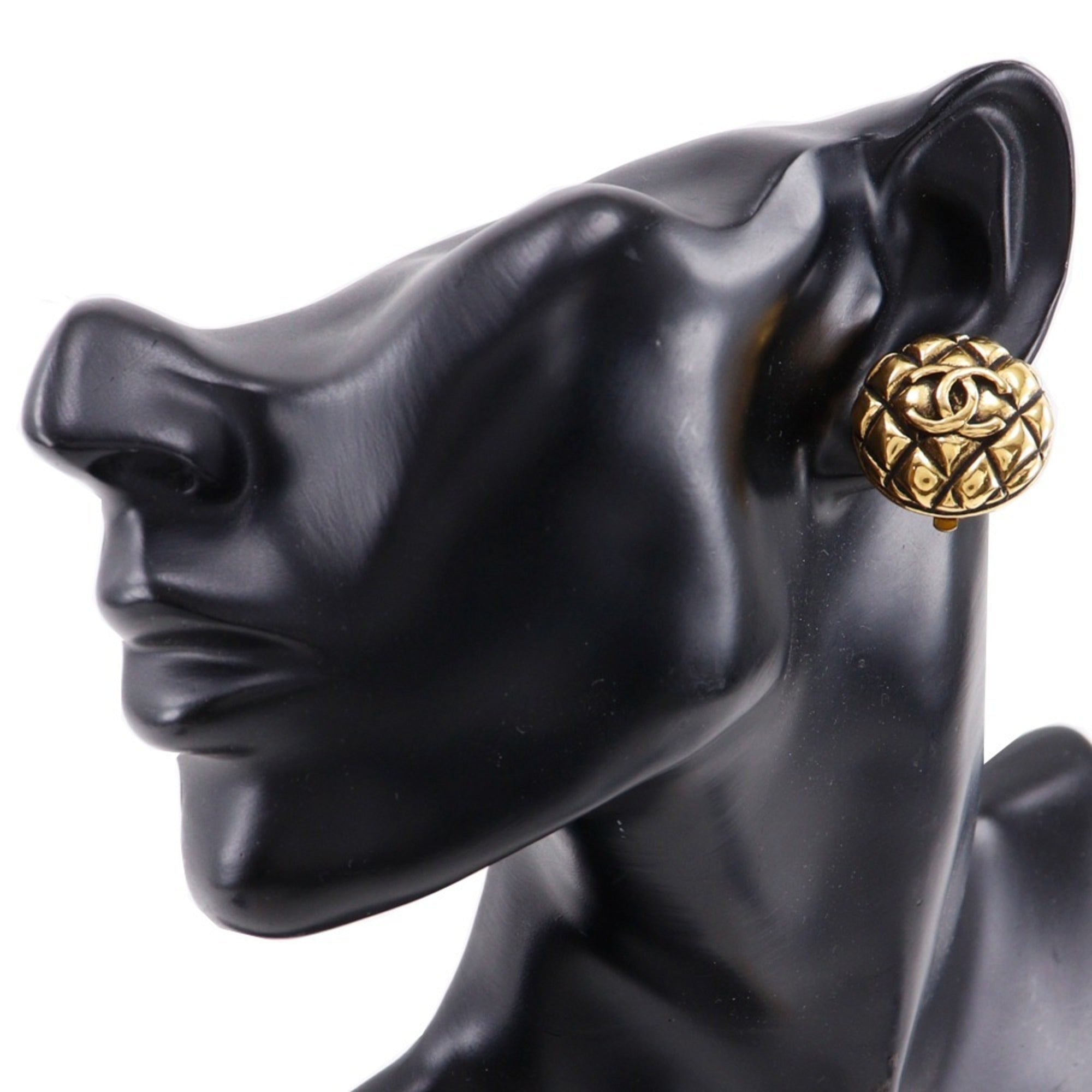 CC Logo Clip-On Earrings Metal Gold-Tone Metal