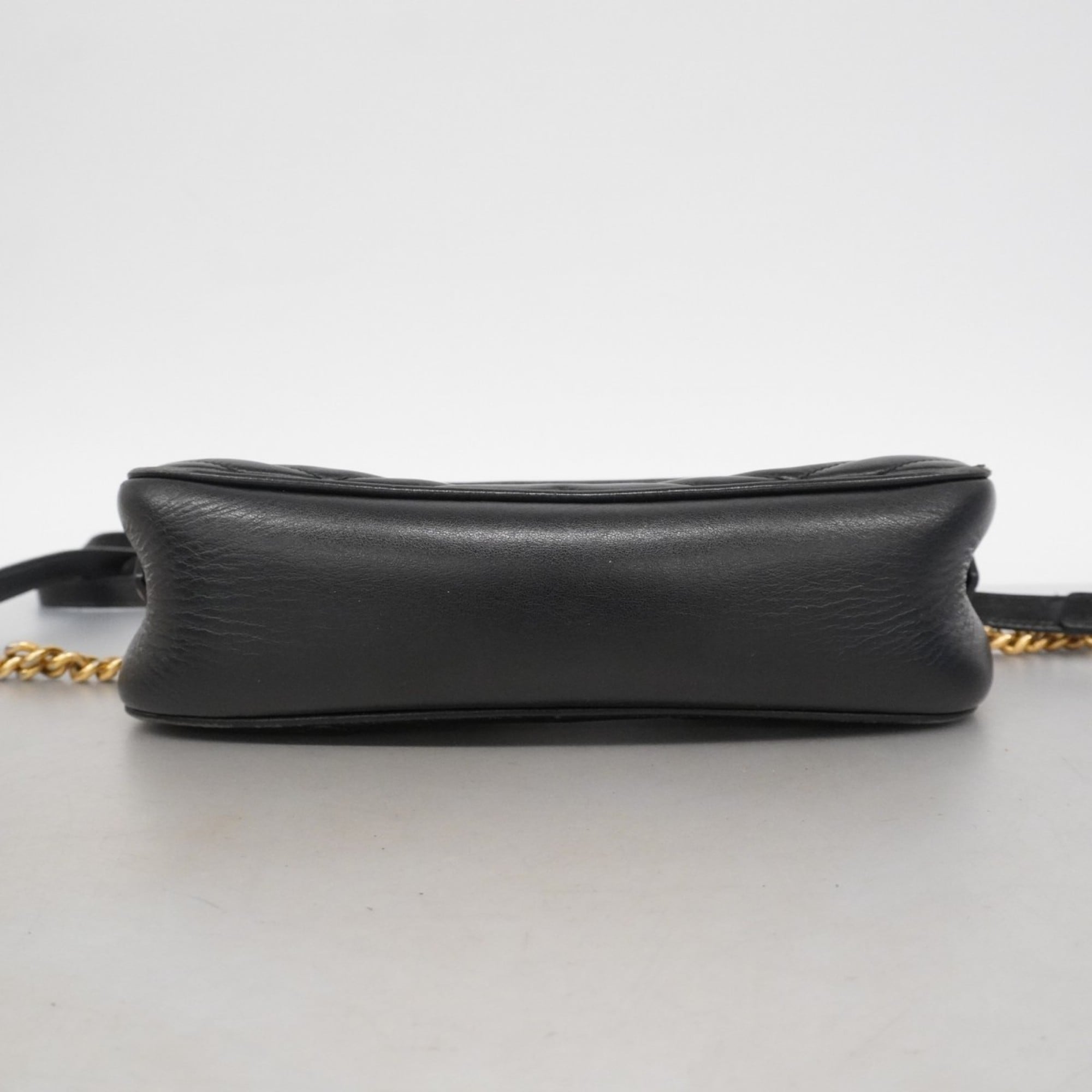 GG Marmont Shoulder Bag Matelasse Leather Small