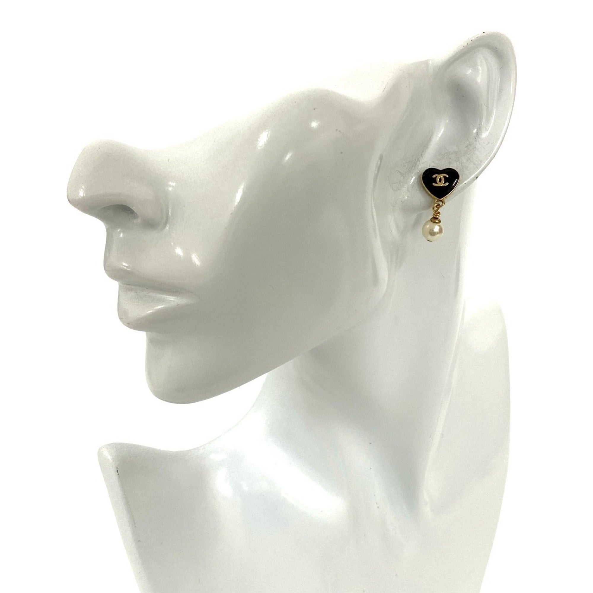 CC Logo Heart Earrings Metal Gold-Tone Metal