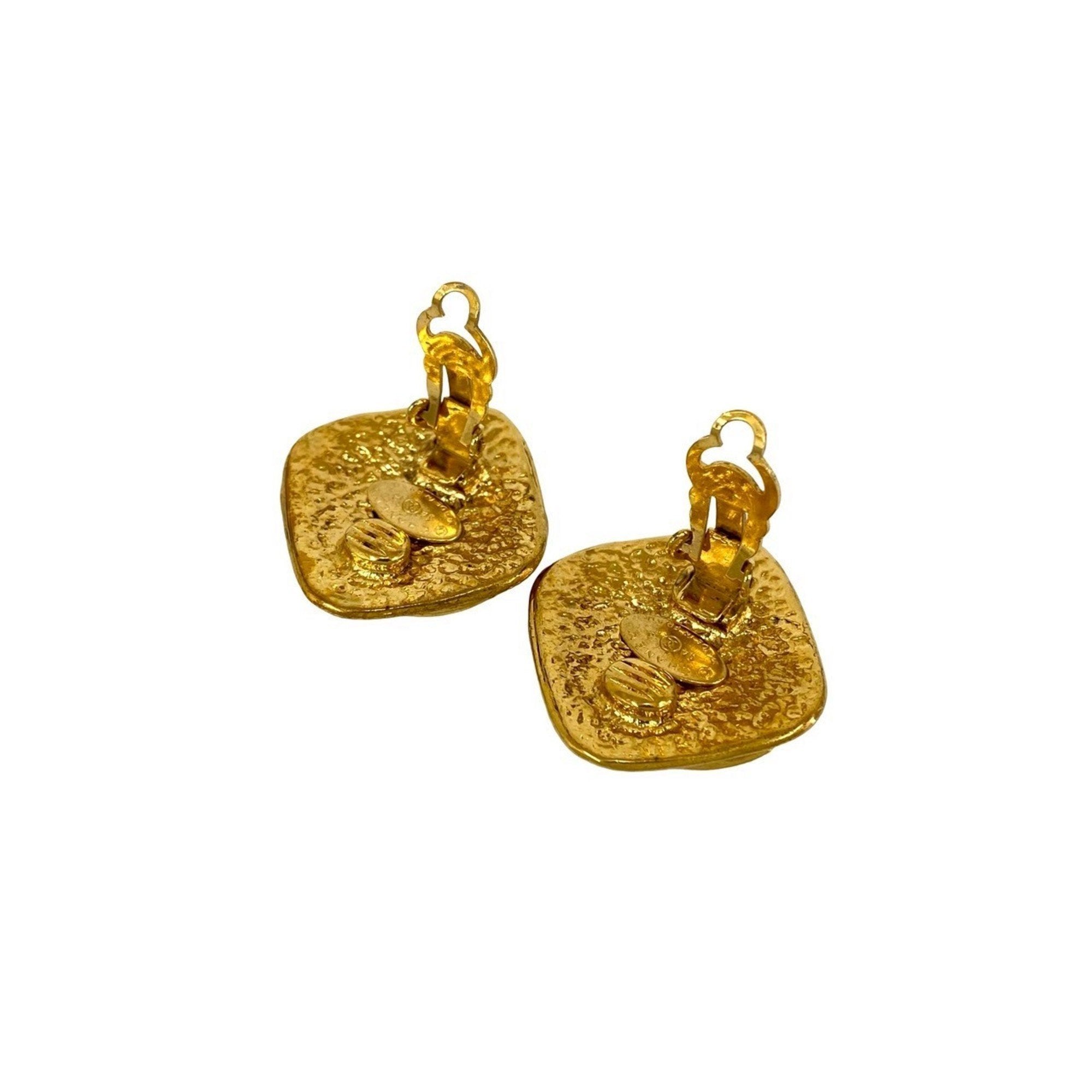 CC Logo Clip-On Earrings Metal Gold-Tone Metal