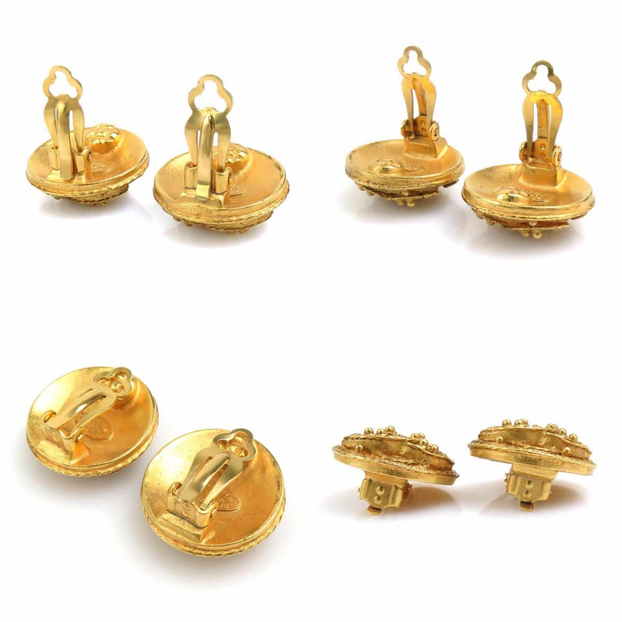 CC Logo Clip-On Earrings Gold-Tone Metal Gold-Tone Metal