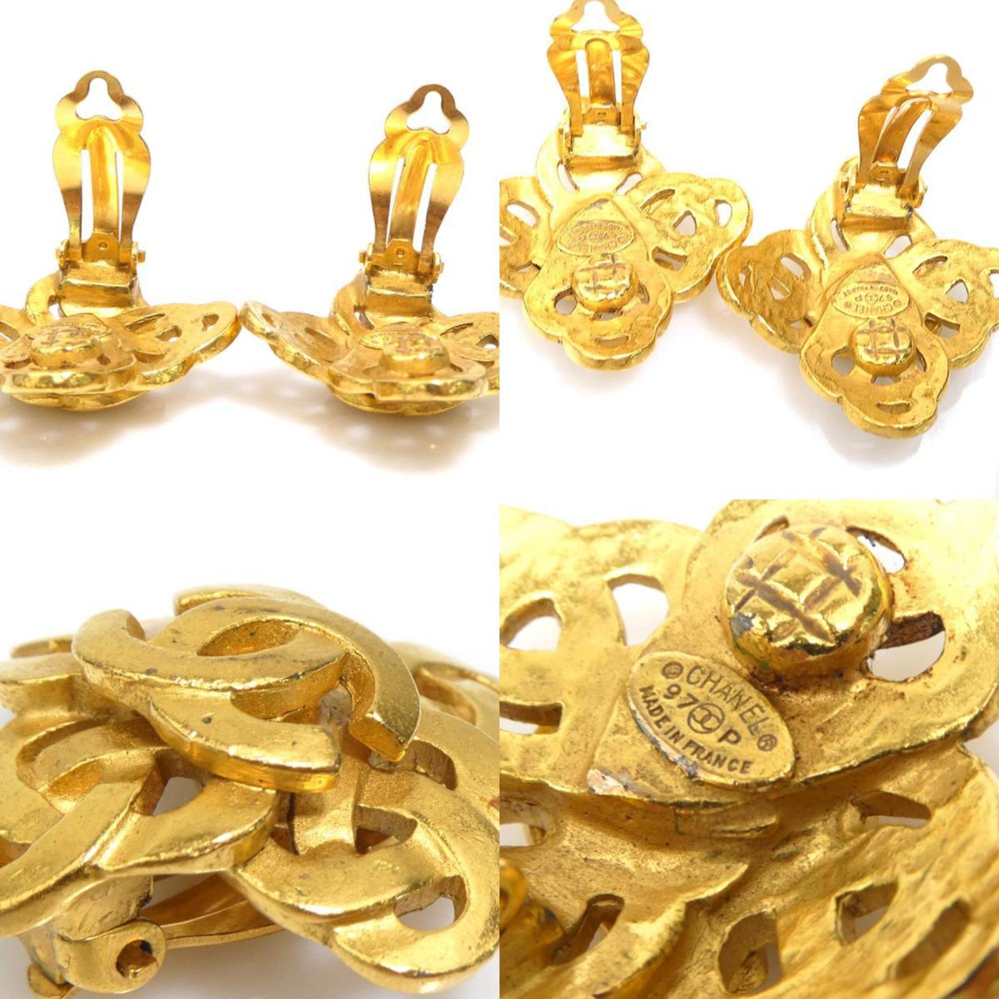 CC Logo Clip-On Earrings Gold-Tone Metal Gold-Tone Metal
