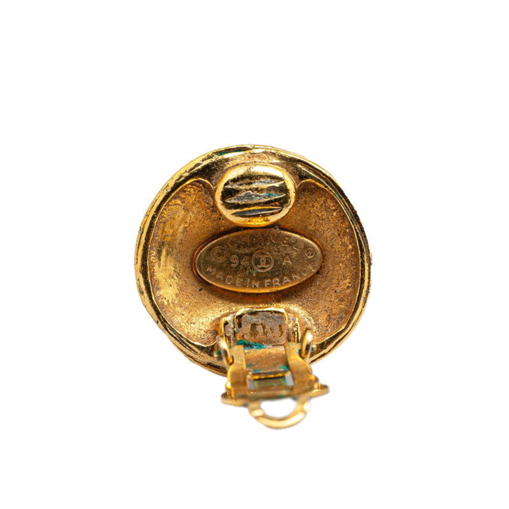 CC Logo Round Clip-On Earrings Metal Gold-Tone Metal