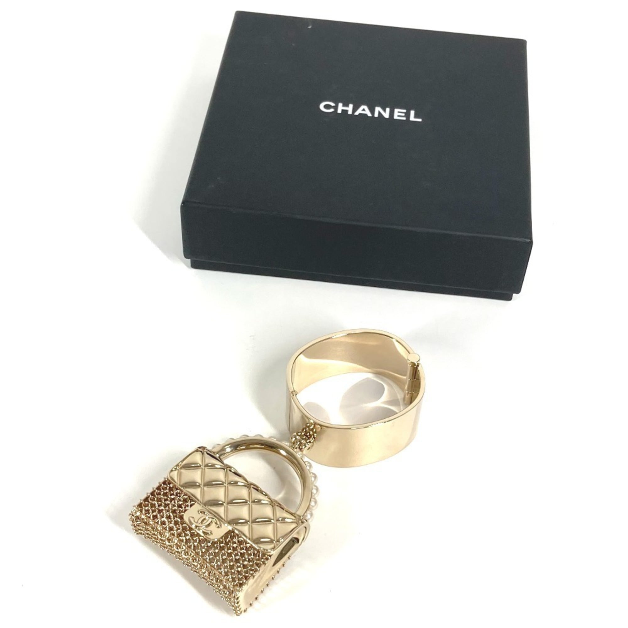 CC Logo Bracelet Gold-Tone Metal