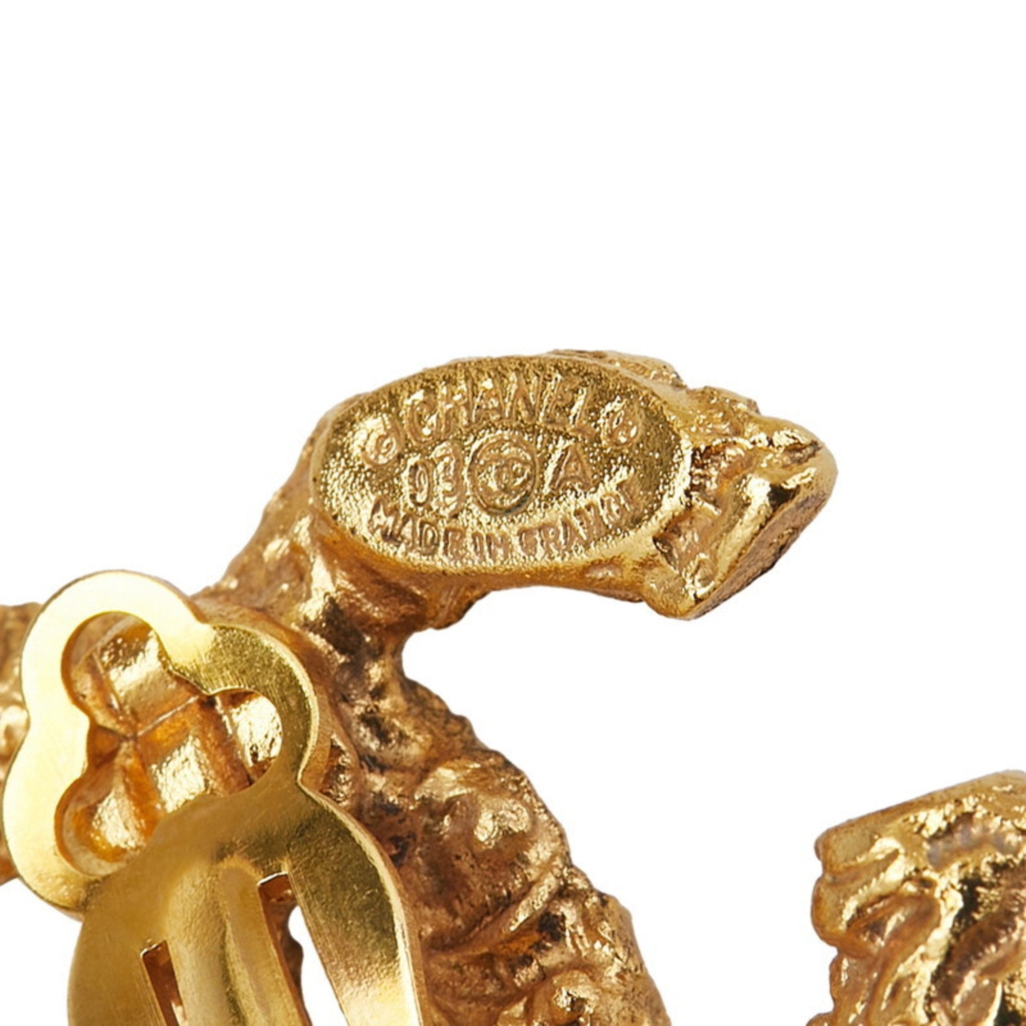 CC Logo Clip-On Earrings Metal Gold-Tone Metal