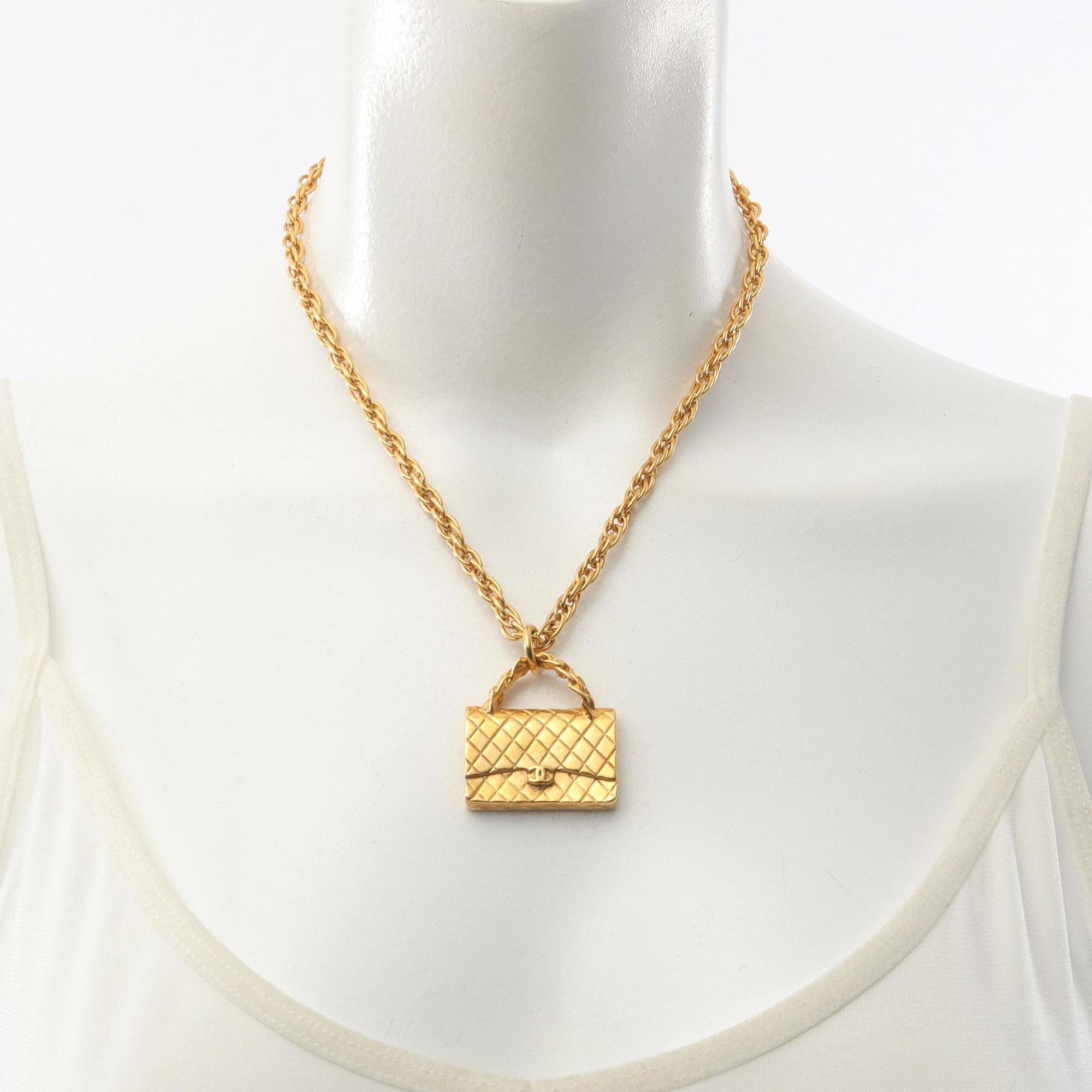 Pendant Necklace Gold