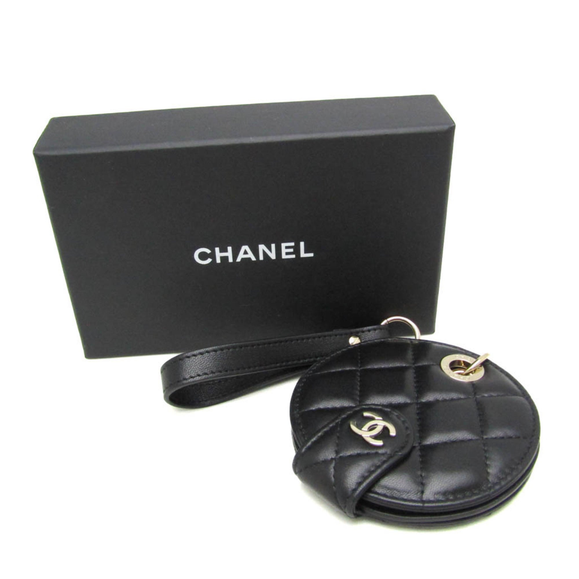 Matelasse Charm Leather Black Handbag Charm