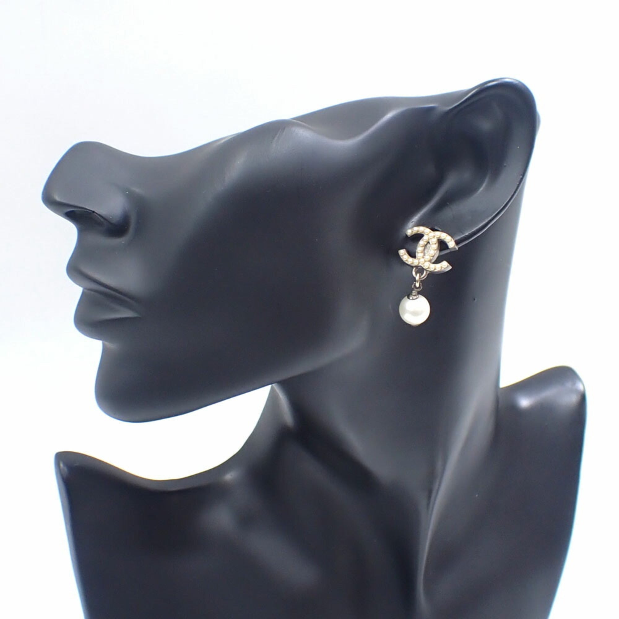 CC Logo Earrings Metal