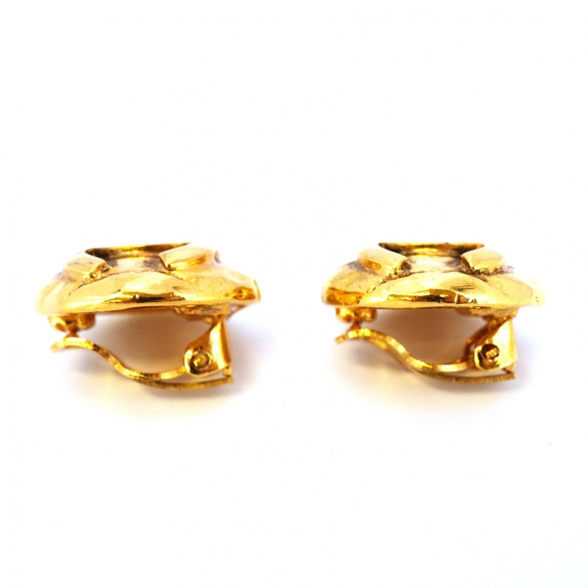 CC Logo Circle Clip-On Earrings Metal Gold-Tone Metal