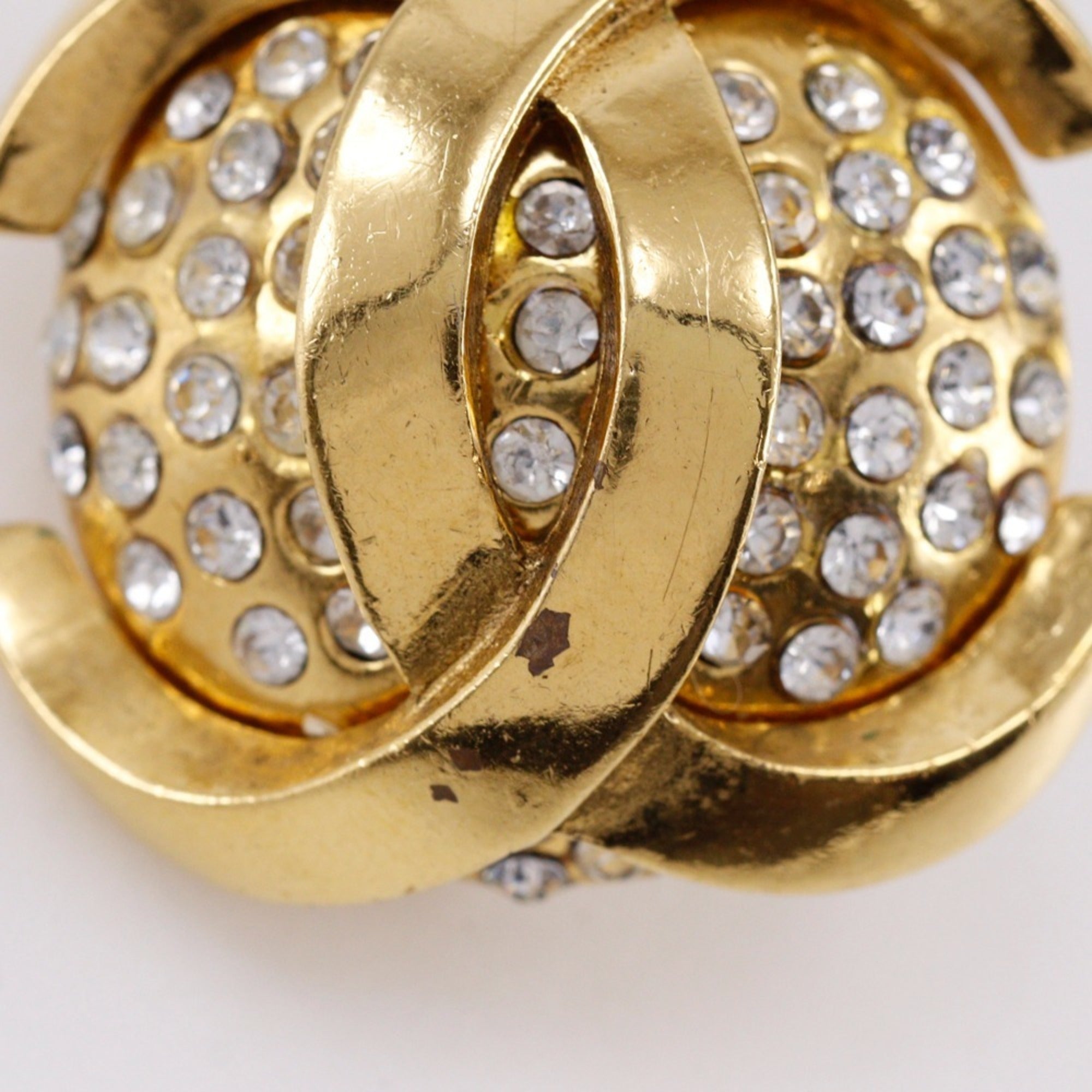 CC Logo Clip-On Earrings Metal Gold-Tone Metal