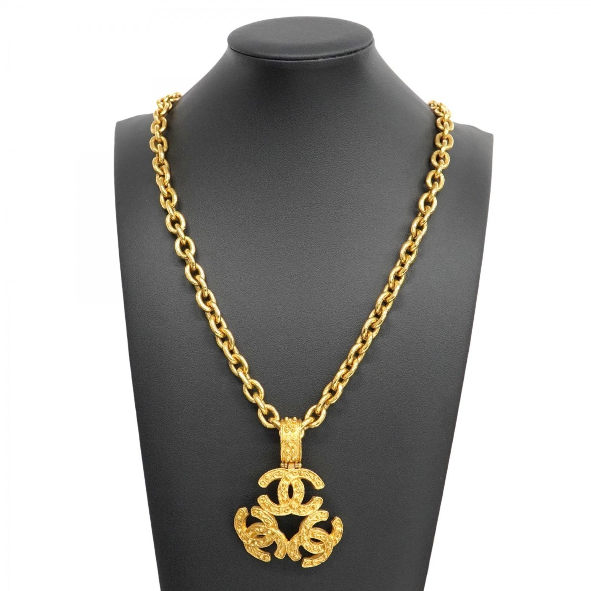 Triple Coco Pendant Necklace Metal