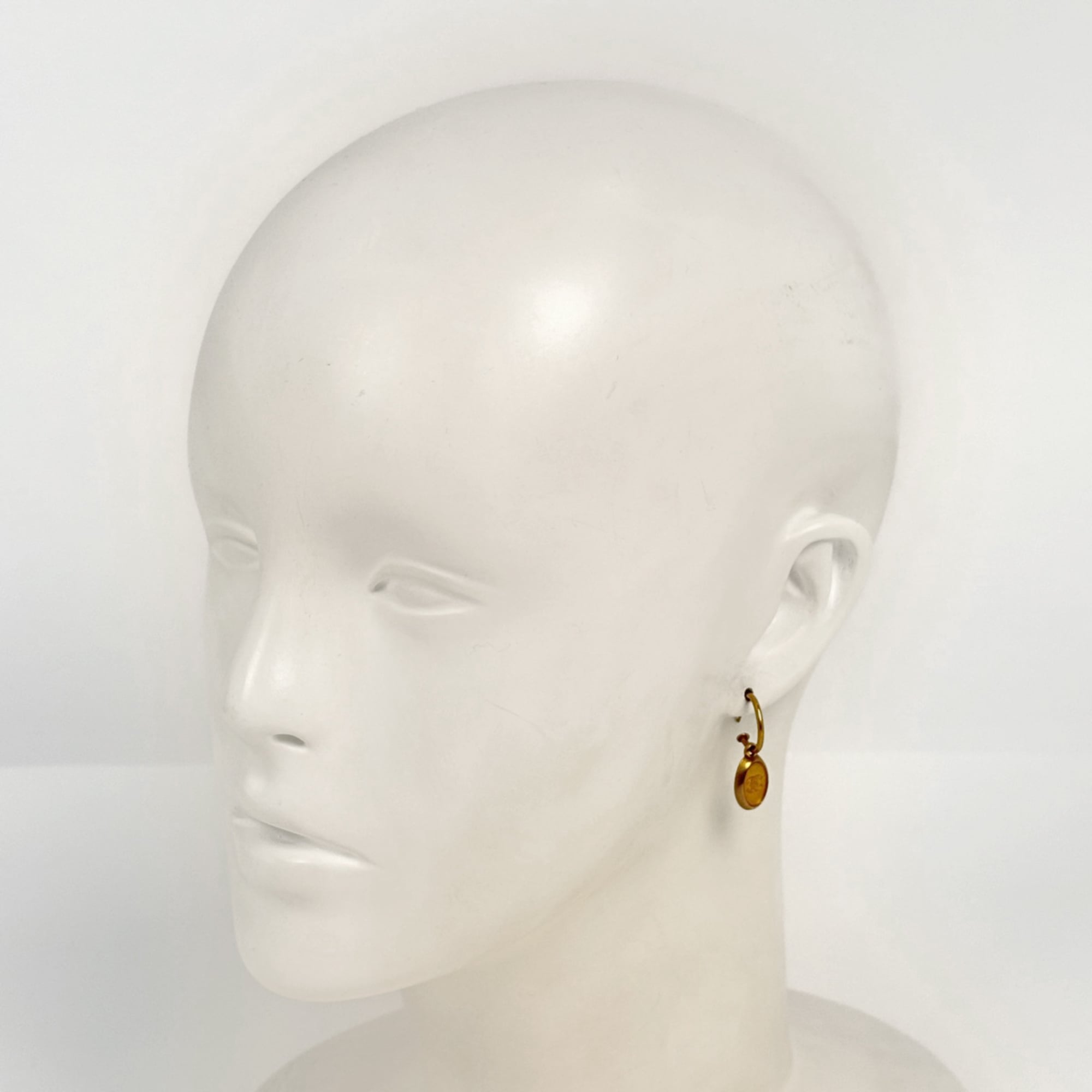 CC Logo Oval Earrings Metal Gold-Tone Metal