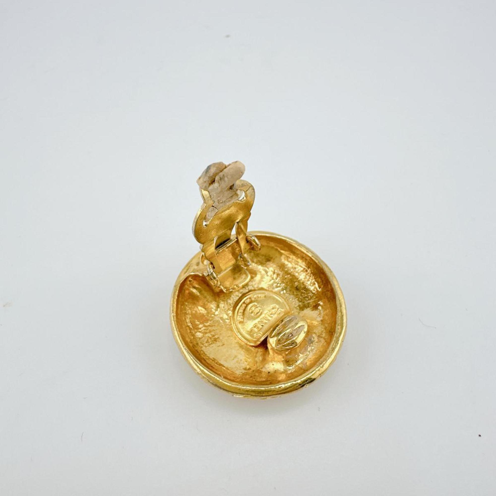 Vintage Clip-On Earrings Clip-On Gold-Tone Metal
