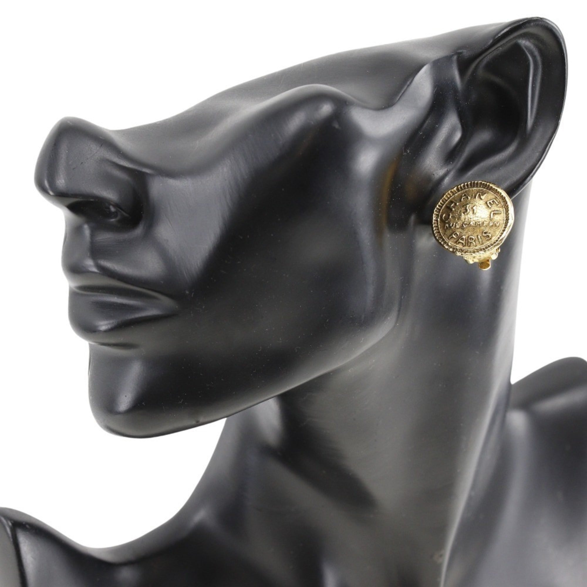 Vintage Earrings Gold-Tone Metal
