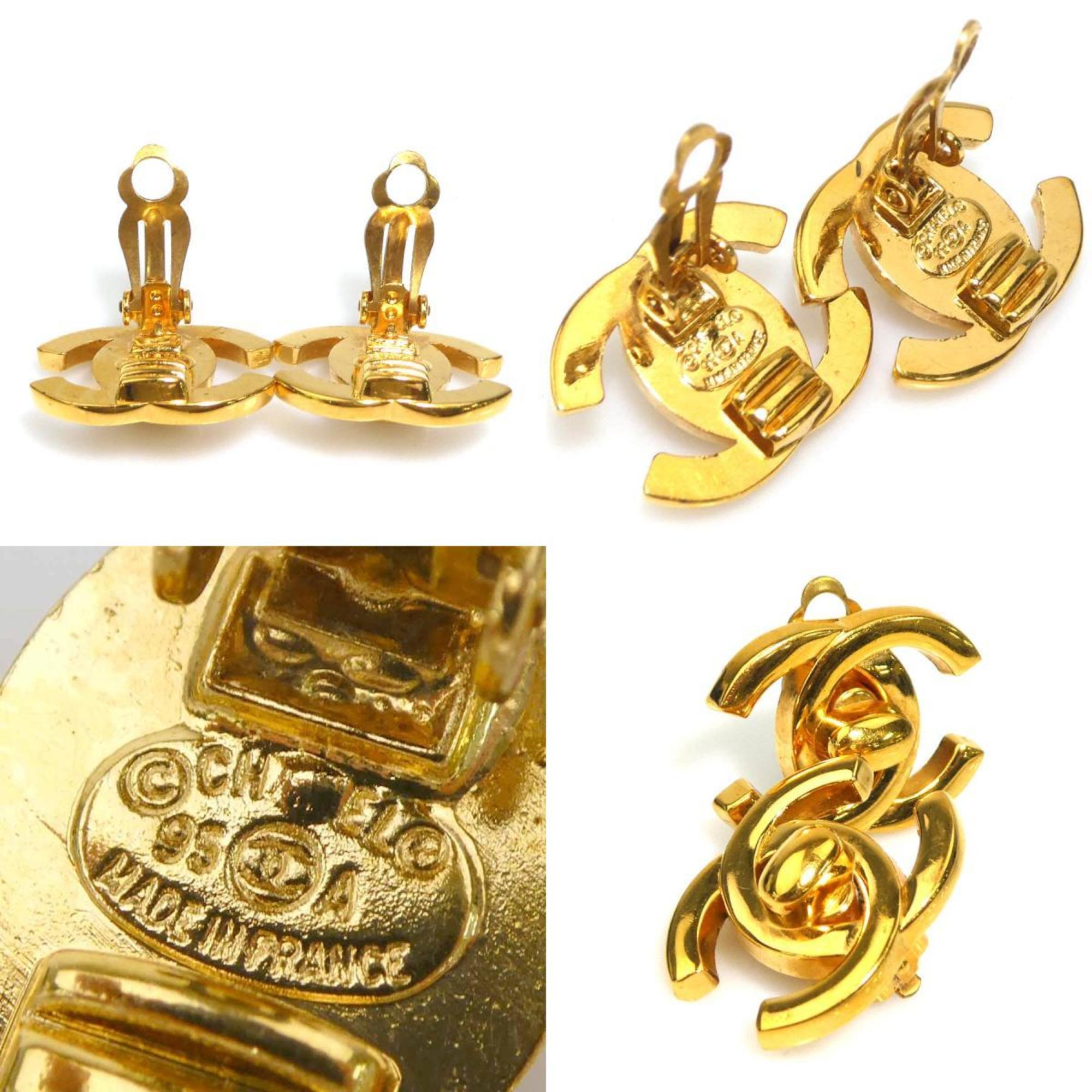 CC Logo Clip-On Earrings Gold-Tone Metal Gold-Tone Metal