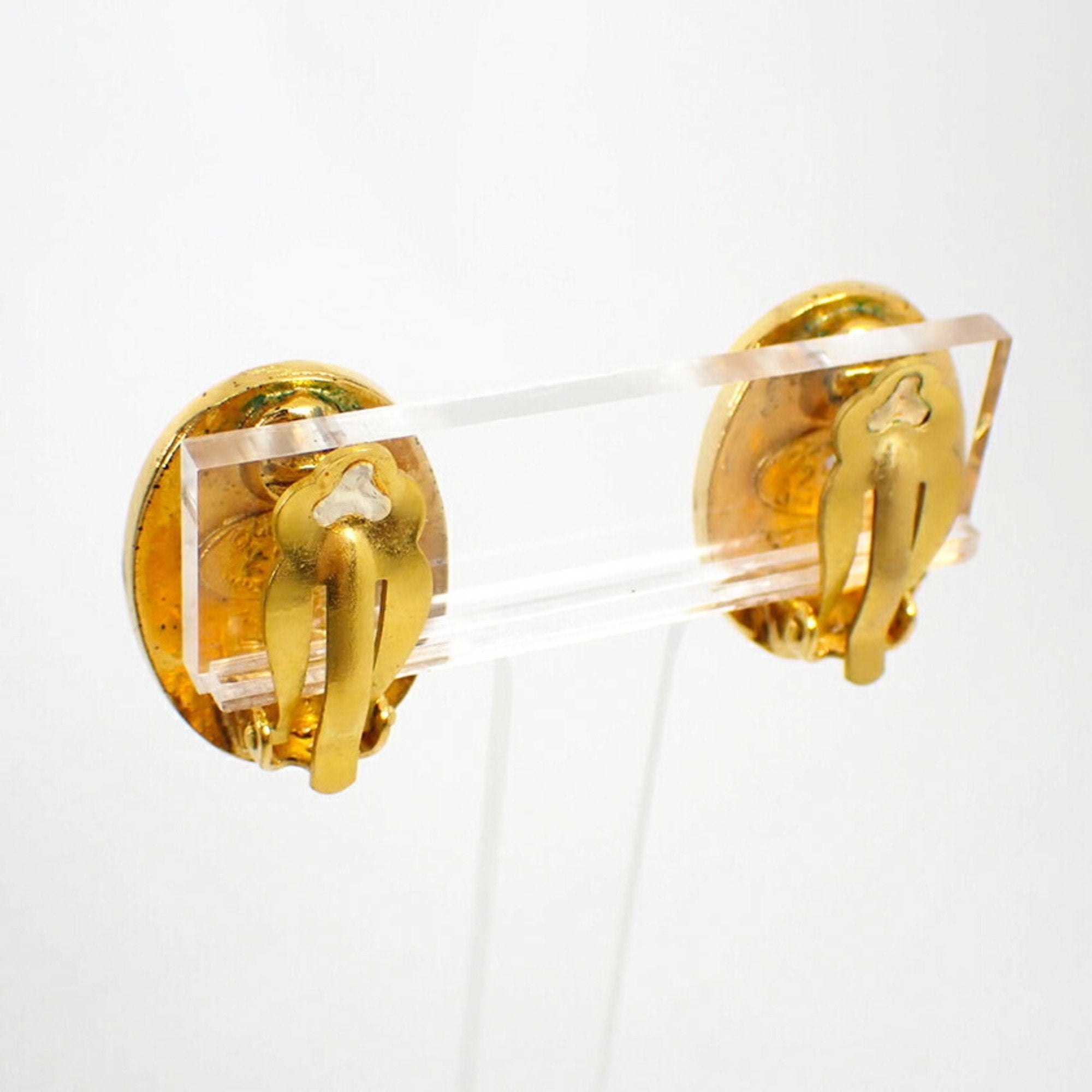 CC Logo Clip-On Earrings Metal Gold-Tone Metal