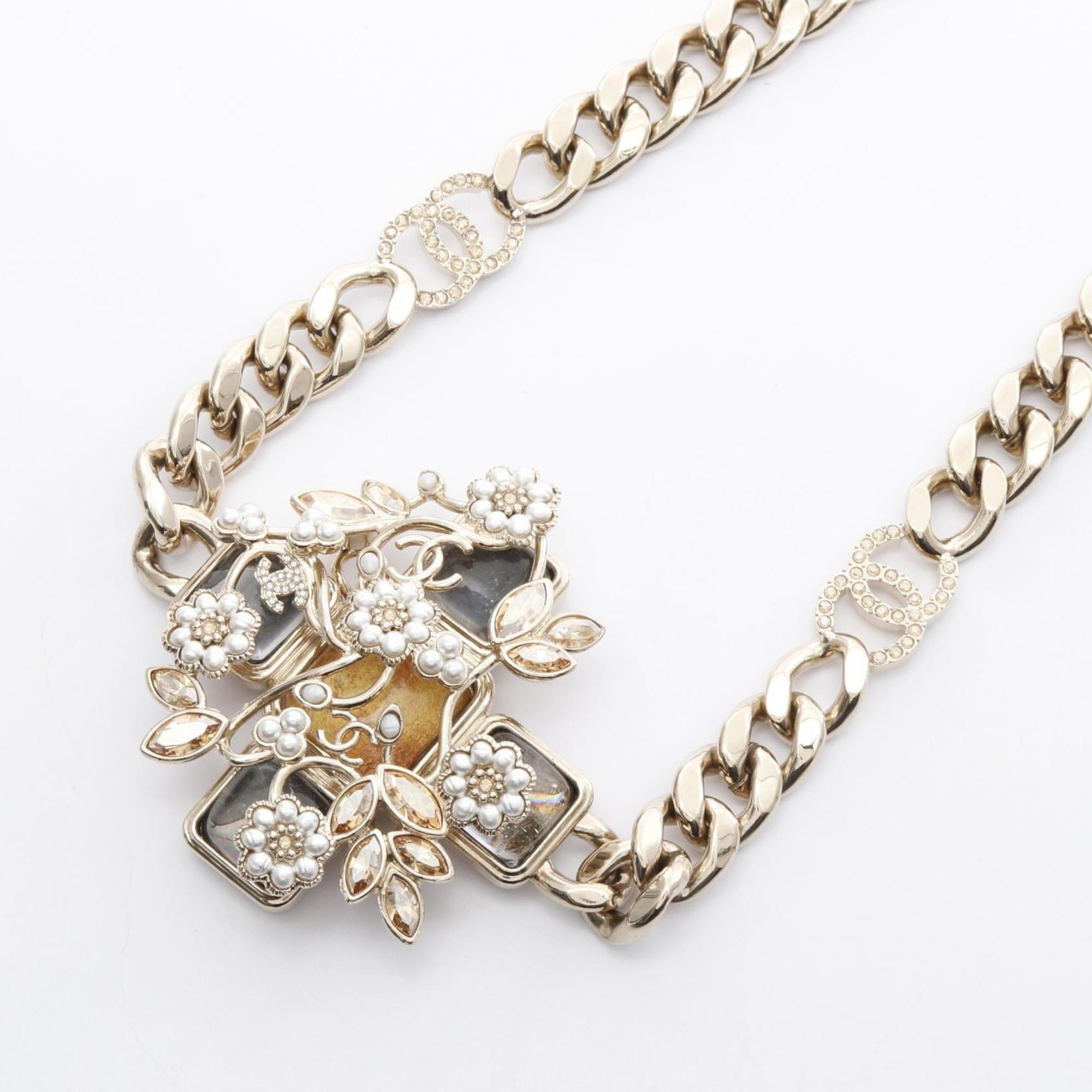 Pendant Necklace Gold with Artificial Pearl and Rhinestone