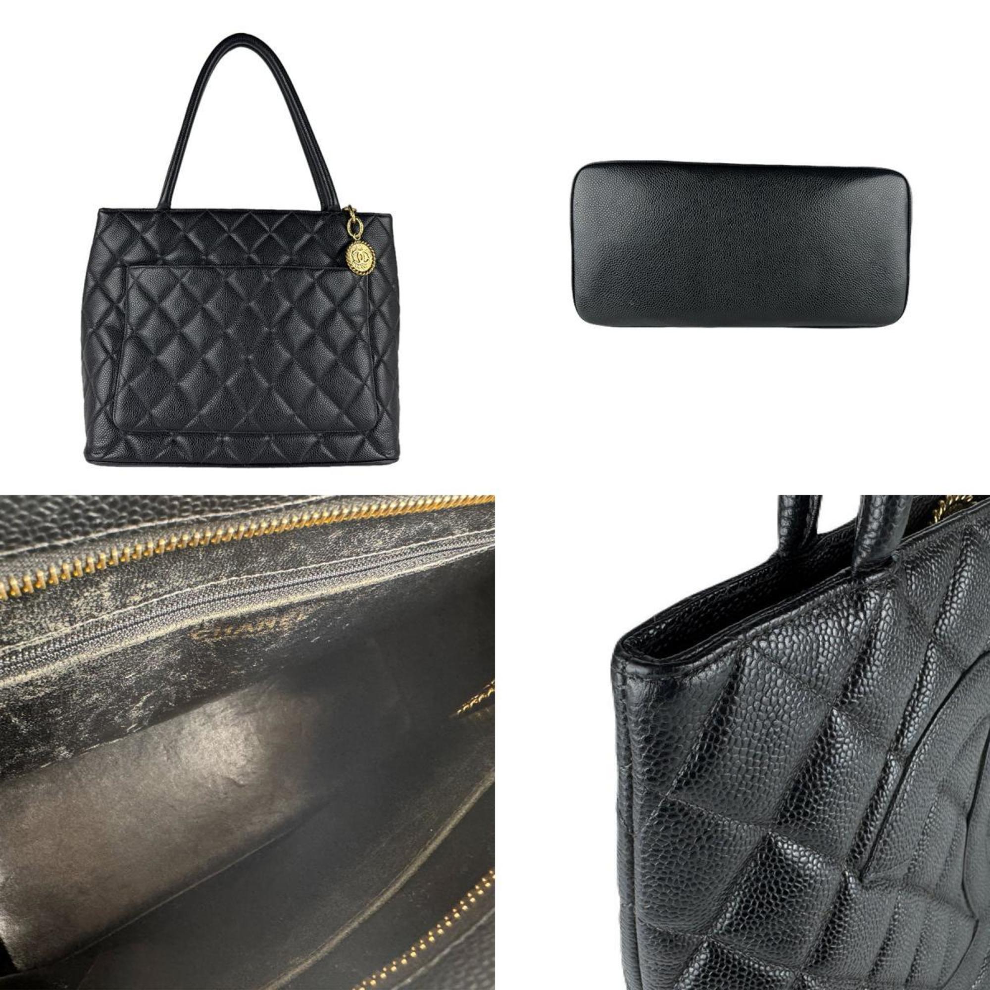 Medallion Tote Quilted Caviar
