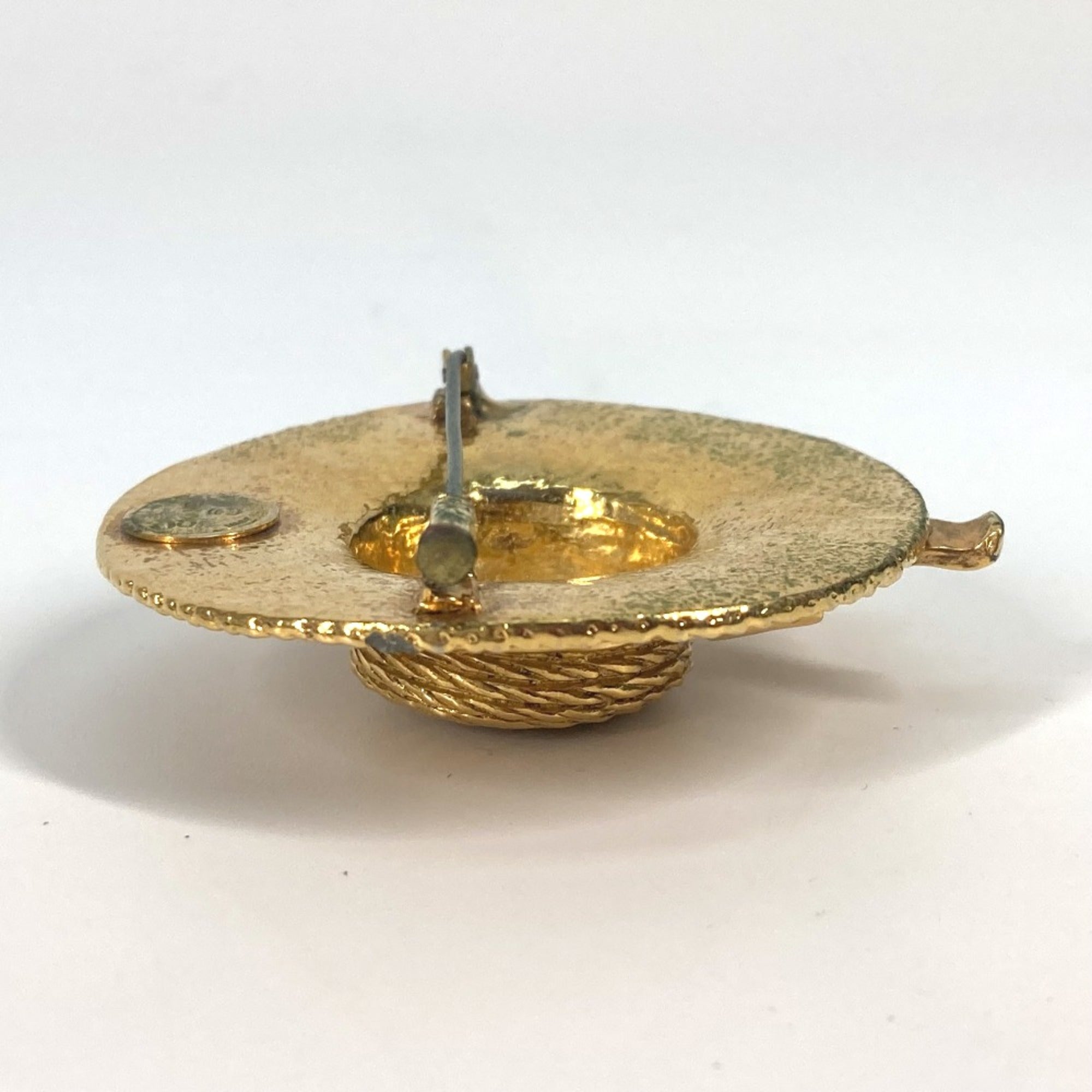 Vintage Brooch Metal Gold