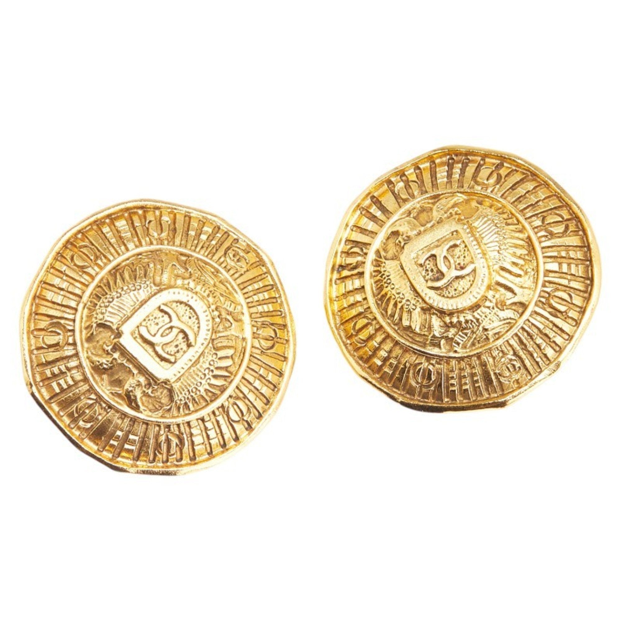 CC Logo Clip-On Earrings Metal Gold-Tone Metal