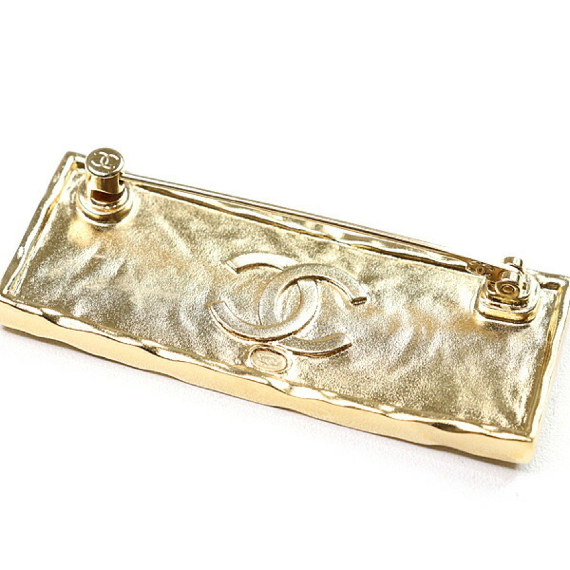Brooch Leather and Metal Black and Gold Tag