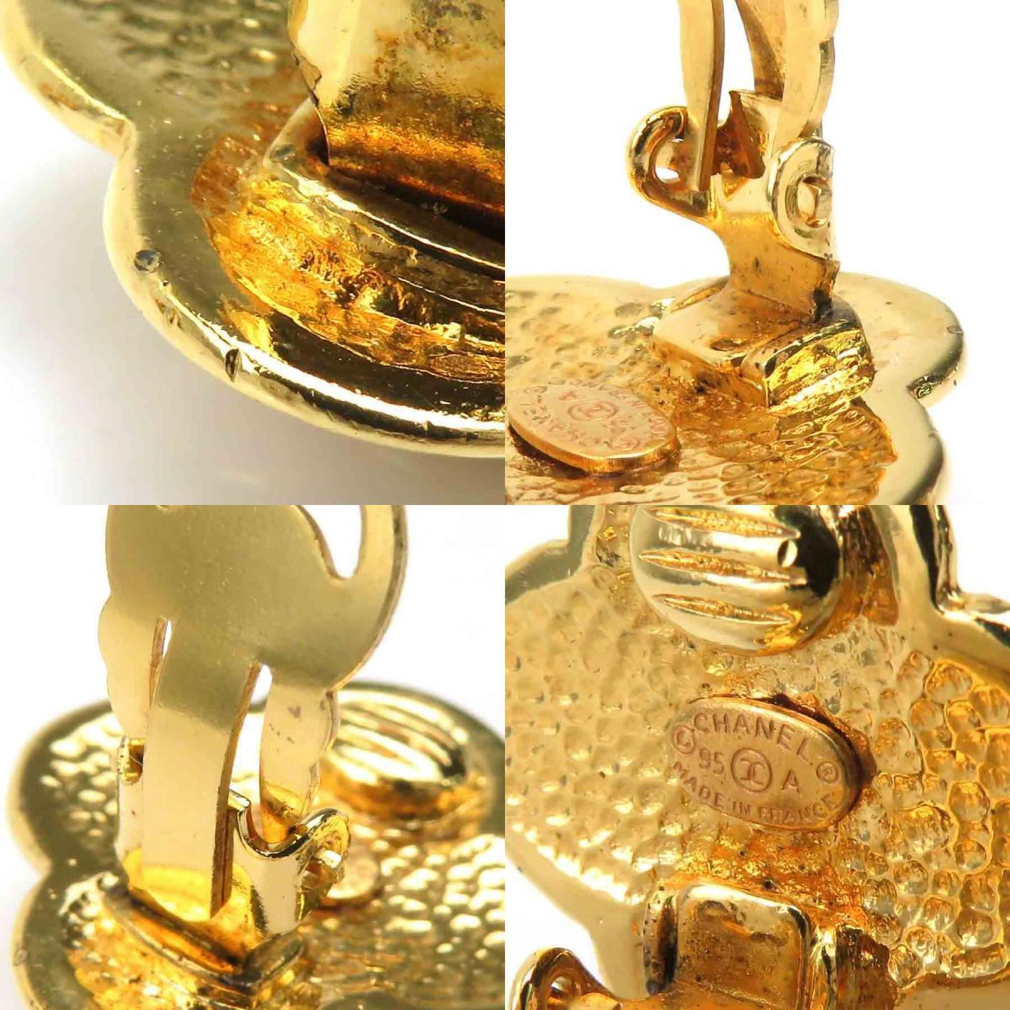 CC Logo Clip-On Earrings Gold-Tone Metal Gold-Tone Metal
