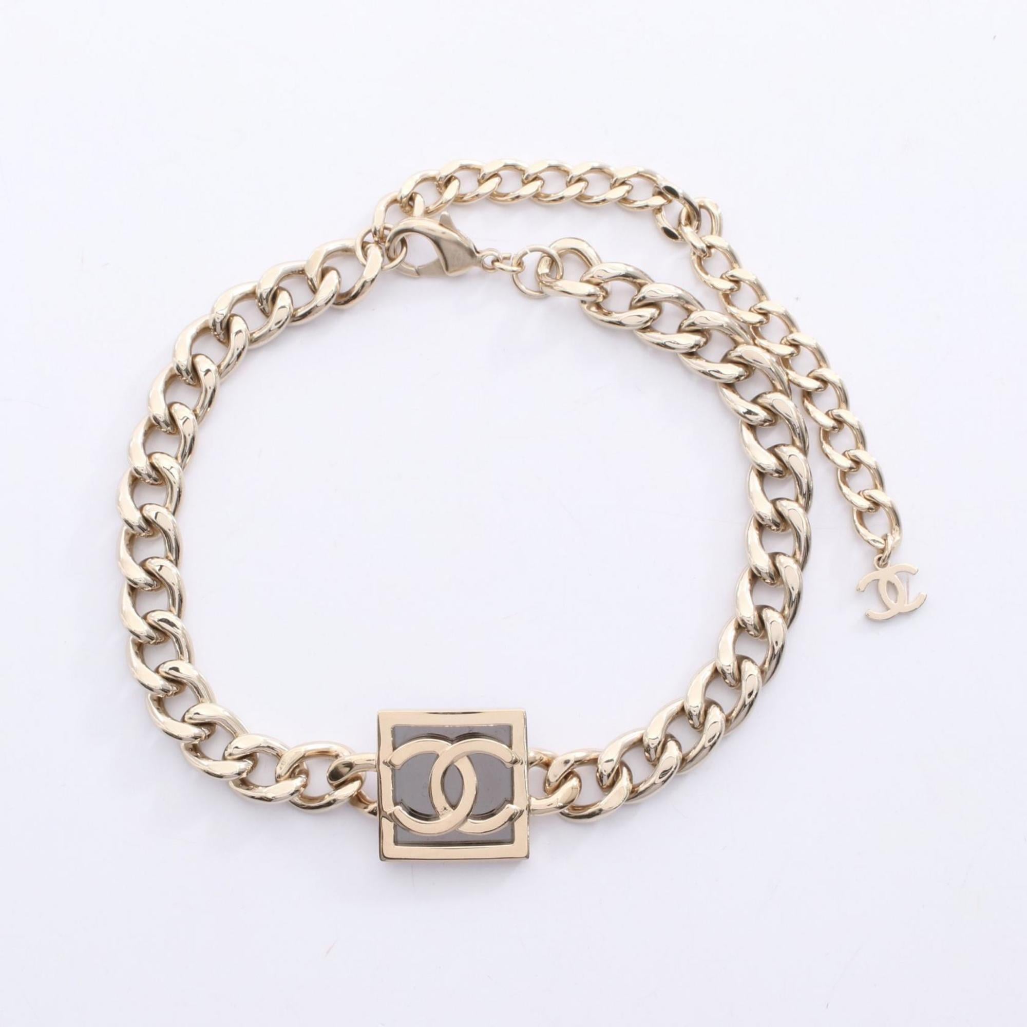 CC Logo Earrings Metal