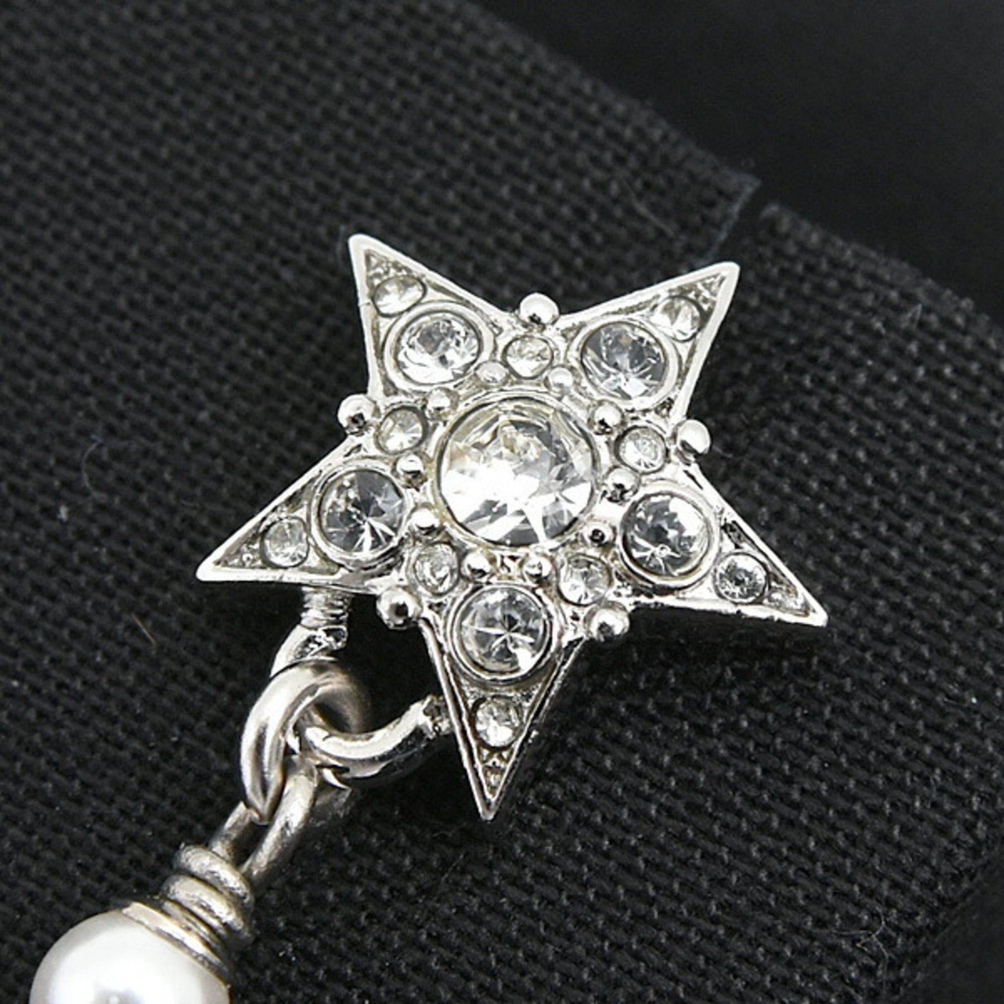 CC Logo Star Earrings Metal