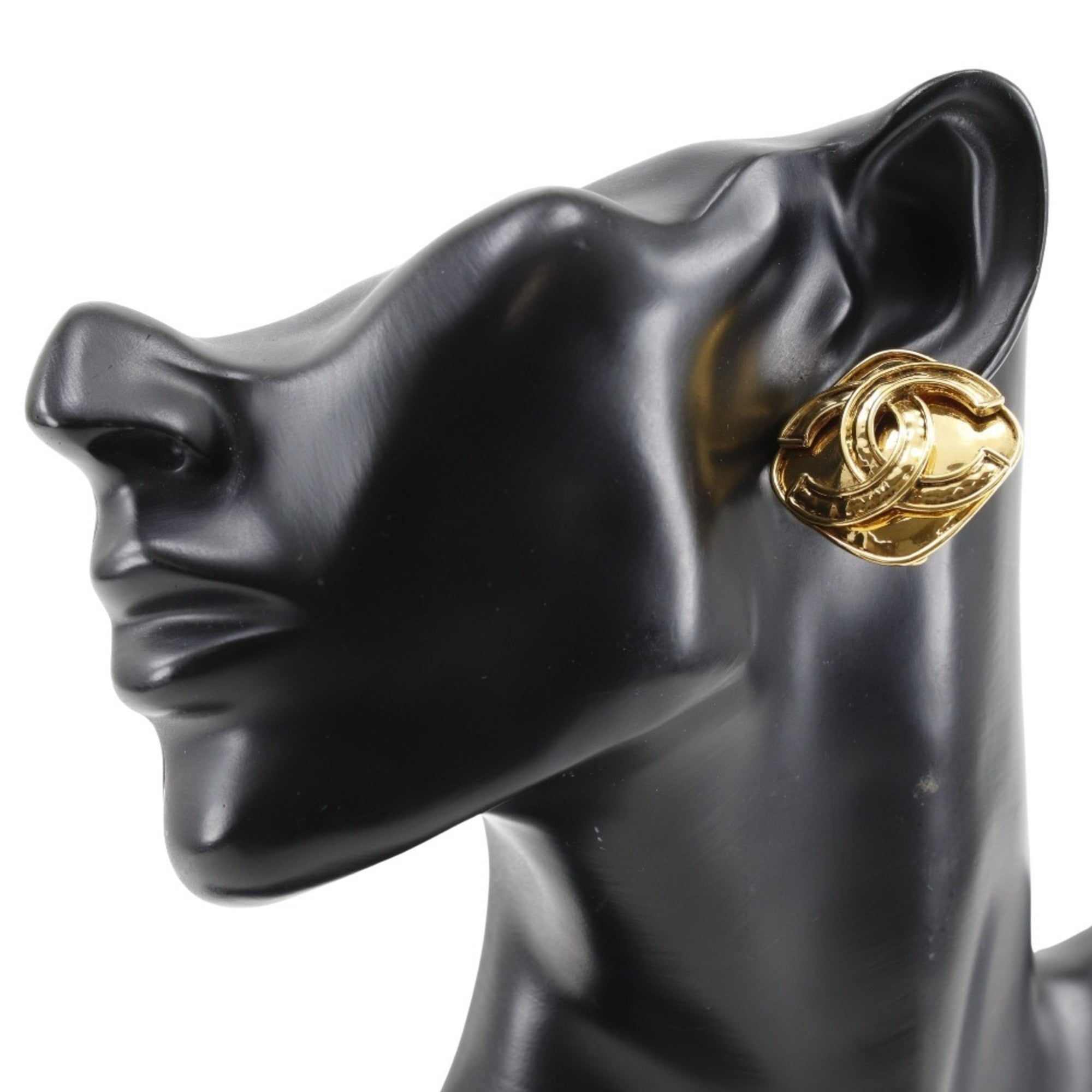 CC Logo Clip-On Earrings Metal Gold-Tone Metal