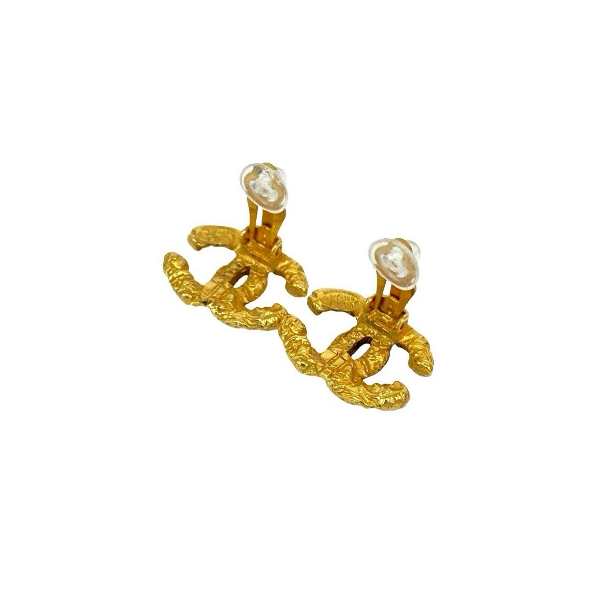 CC Logo Clip-On Earrings Metal Gold-Tone Metal
