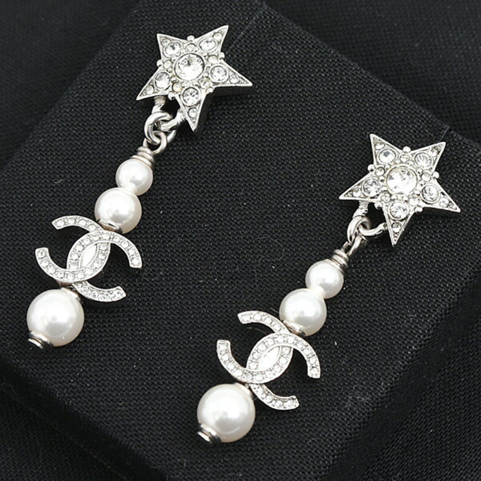 CC Logo Star Earrings Metal