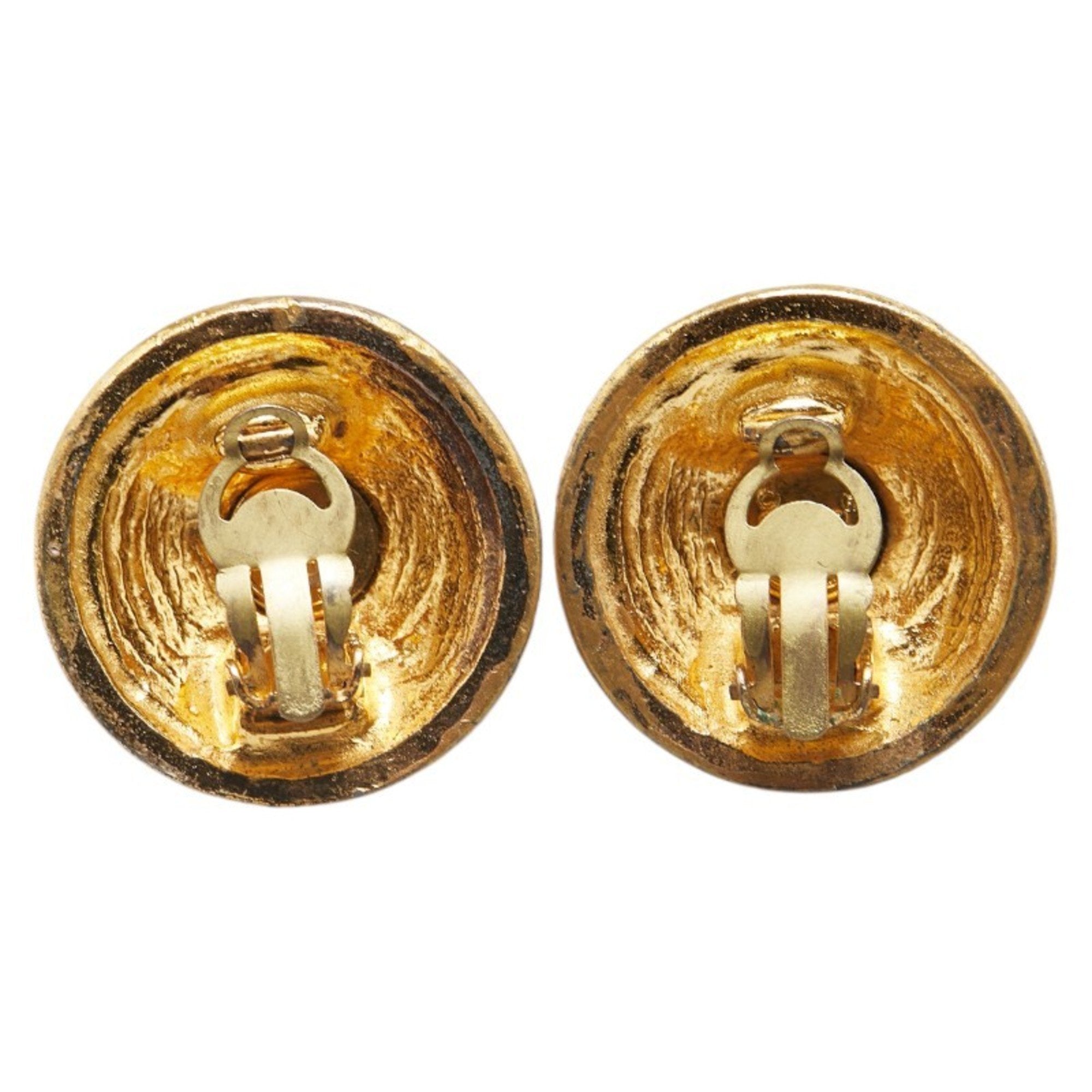 CC Logo Round Clip-On Earrings Metal Gold-Tone Metal