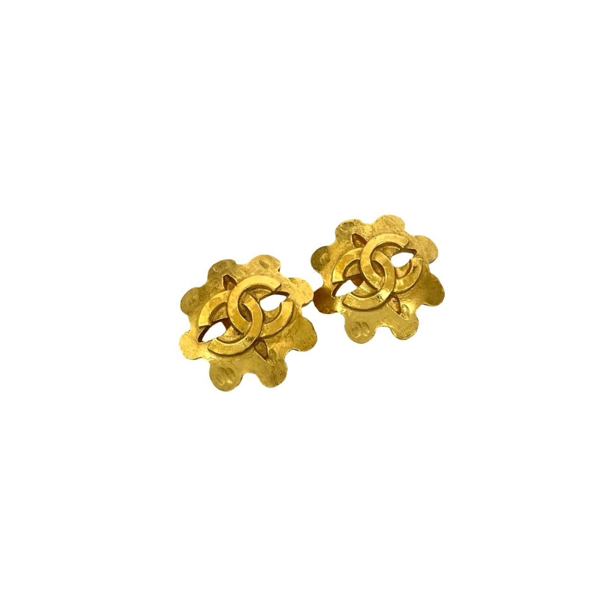 CC Logo Clip-On Earrings Metal Gold-Tone Metal