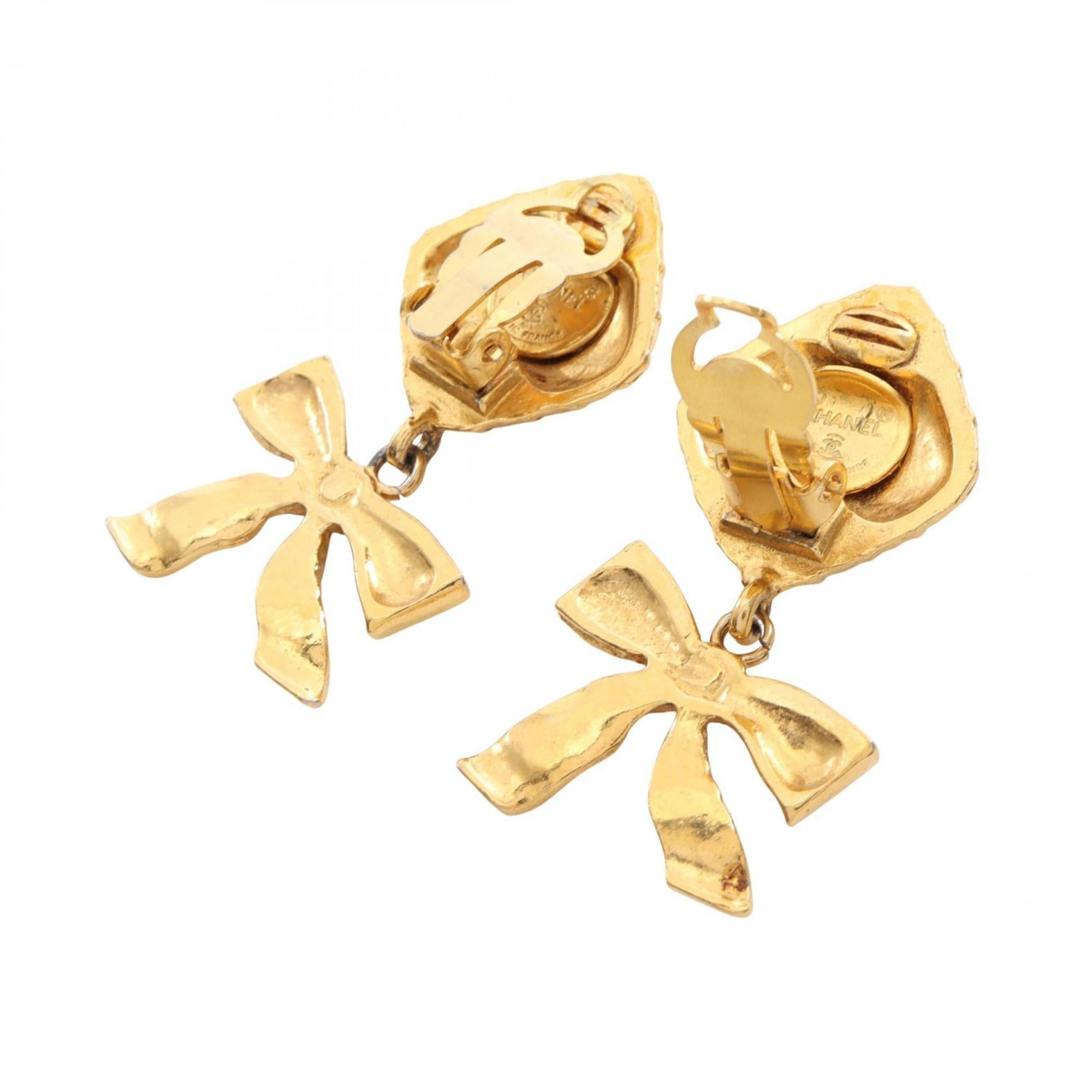 Matelasse Ribbon Earrings Metal Gold-Tone Metal