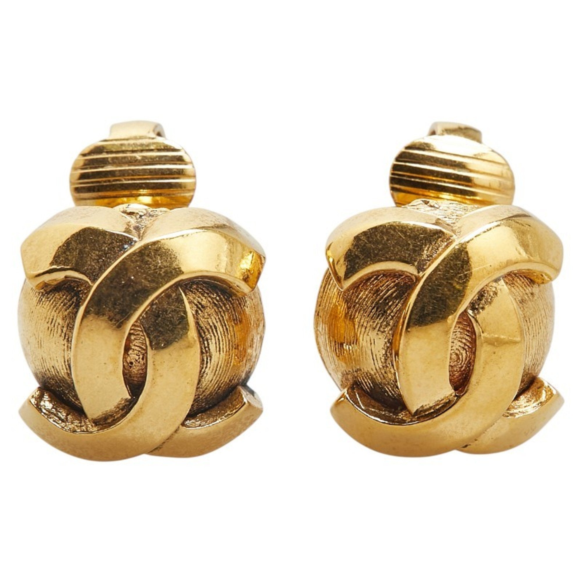 CC Logo Clip-On Earrings Metal Gold-Tone Metal