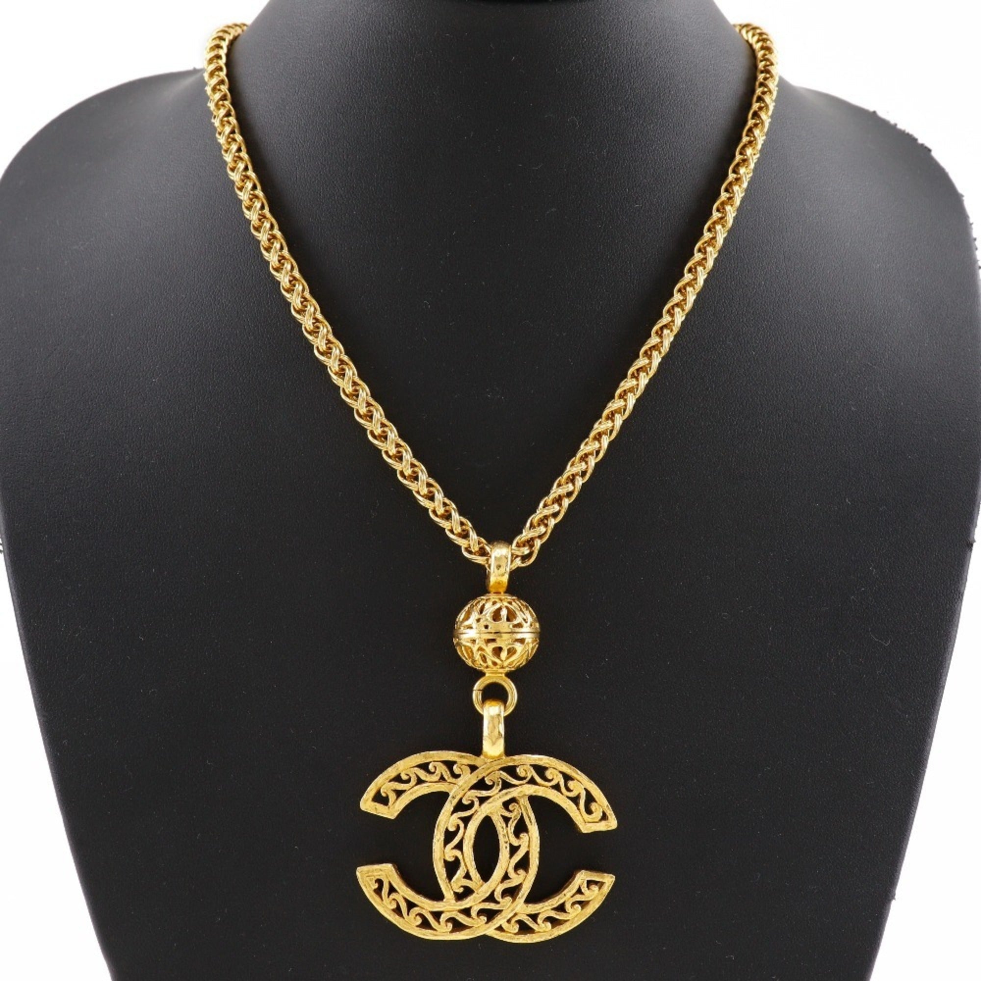 CC Logo Pendant Necklace Metal