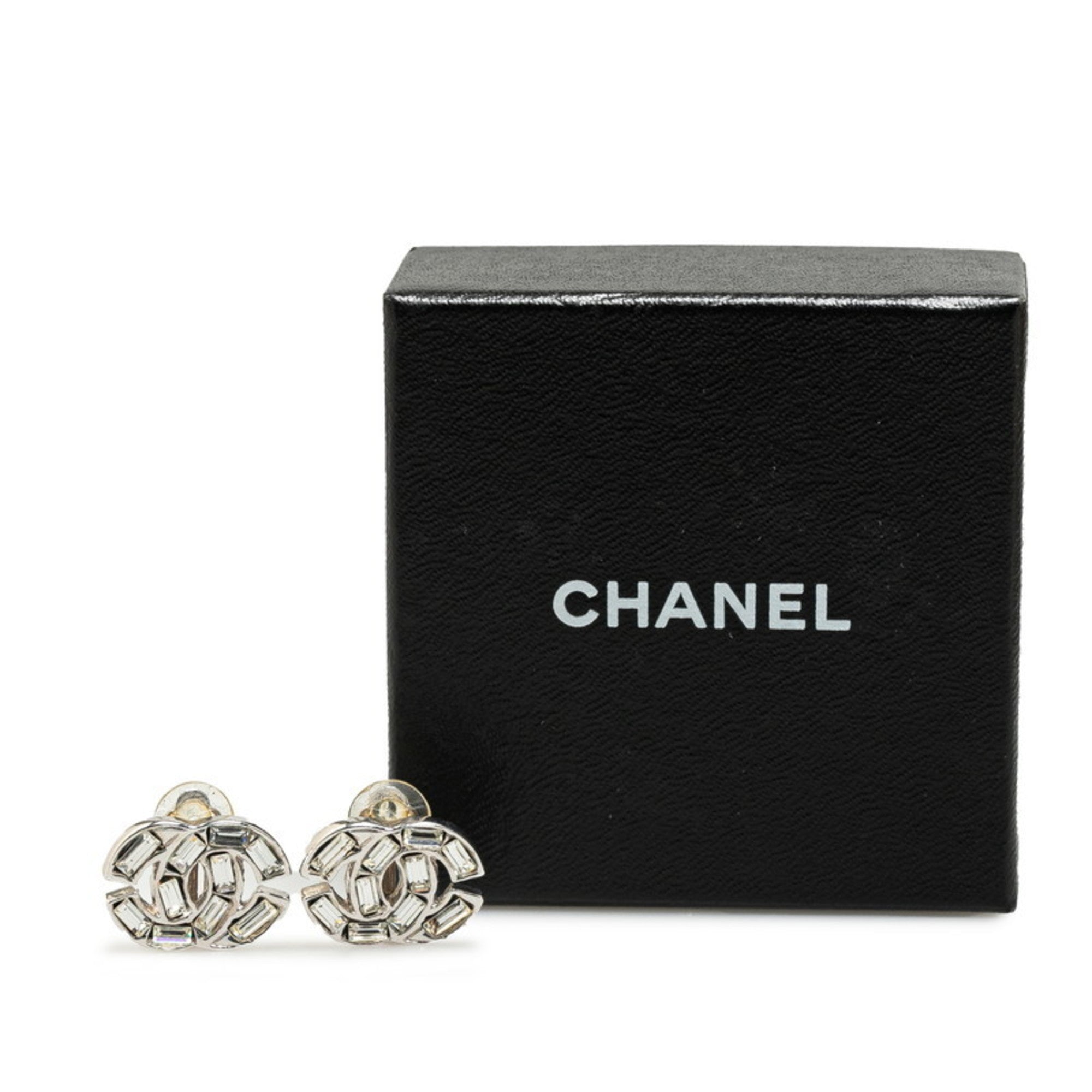 CC Logo Clip-On Earrings Metal Silver-Tone Metal