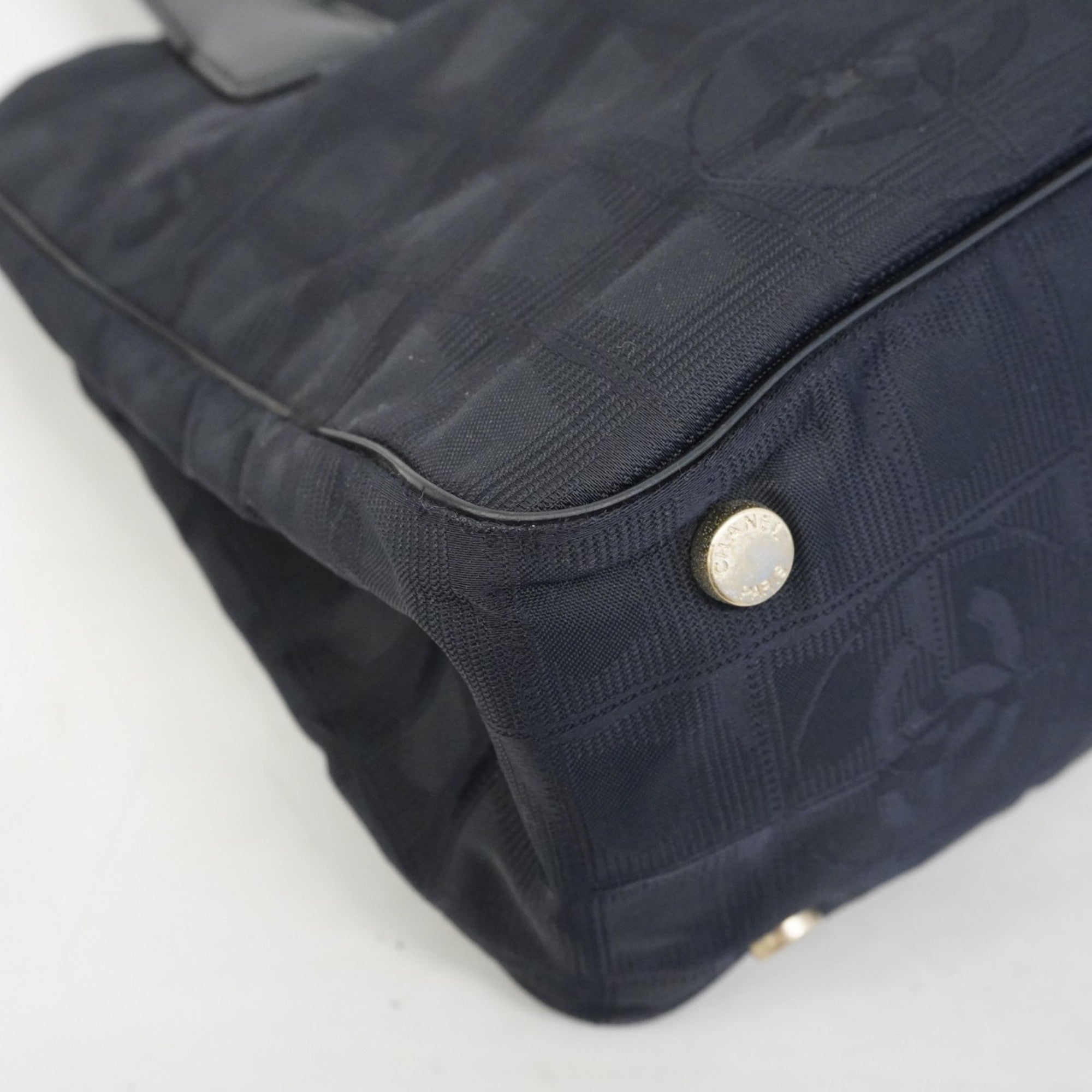 Travel Line Tote Nylon Medium