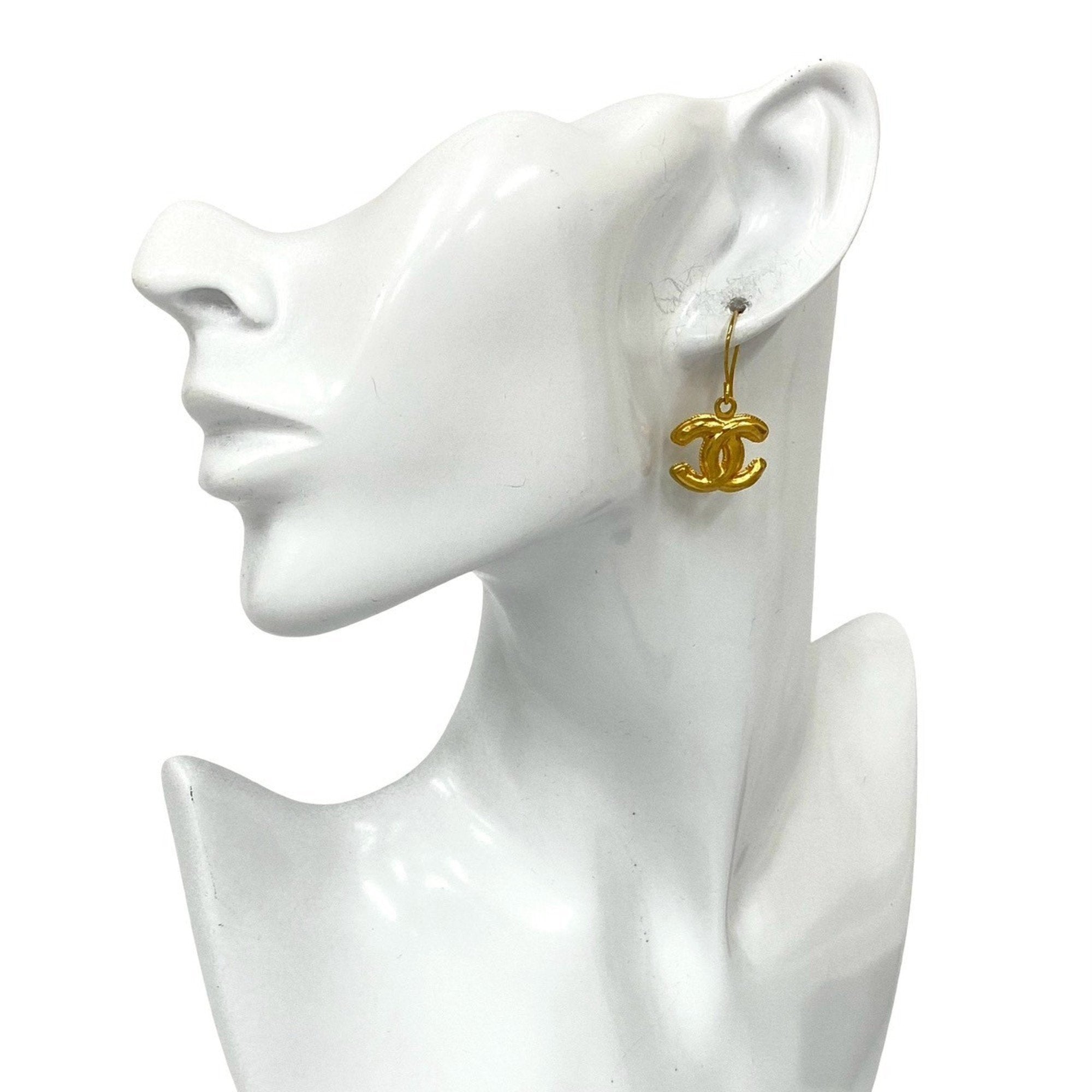 CC Logo Earrings Metal Gold-Tone Metal