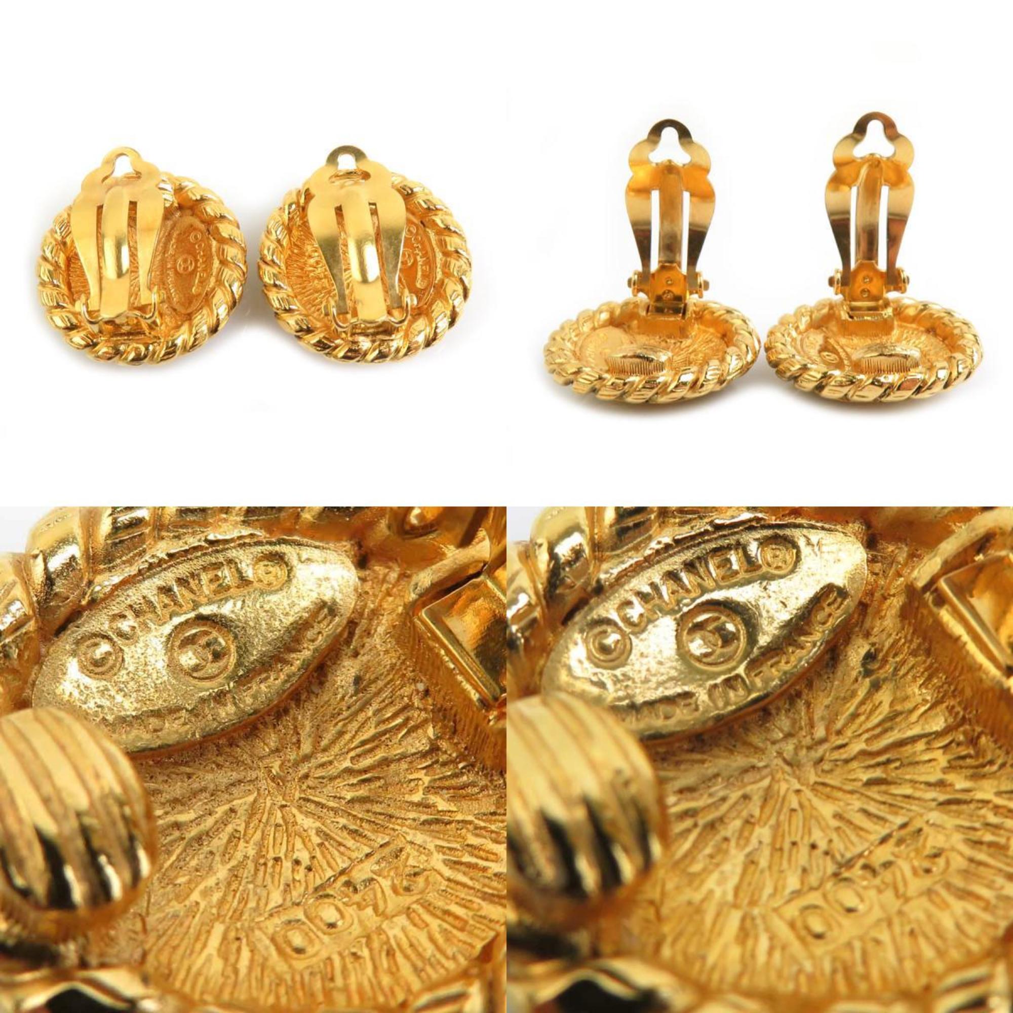 CC Logo Clip-On Earrings Gold-Tone Metal Gold-Tone Metal
