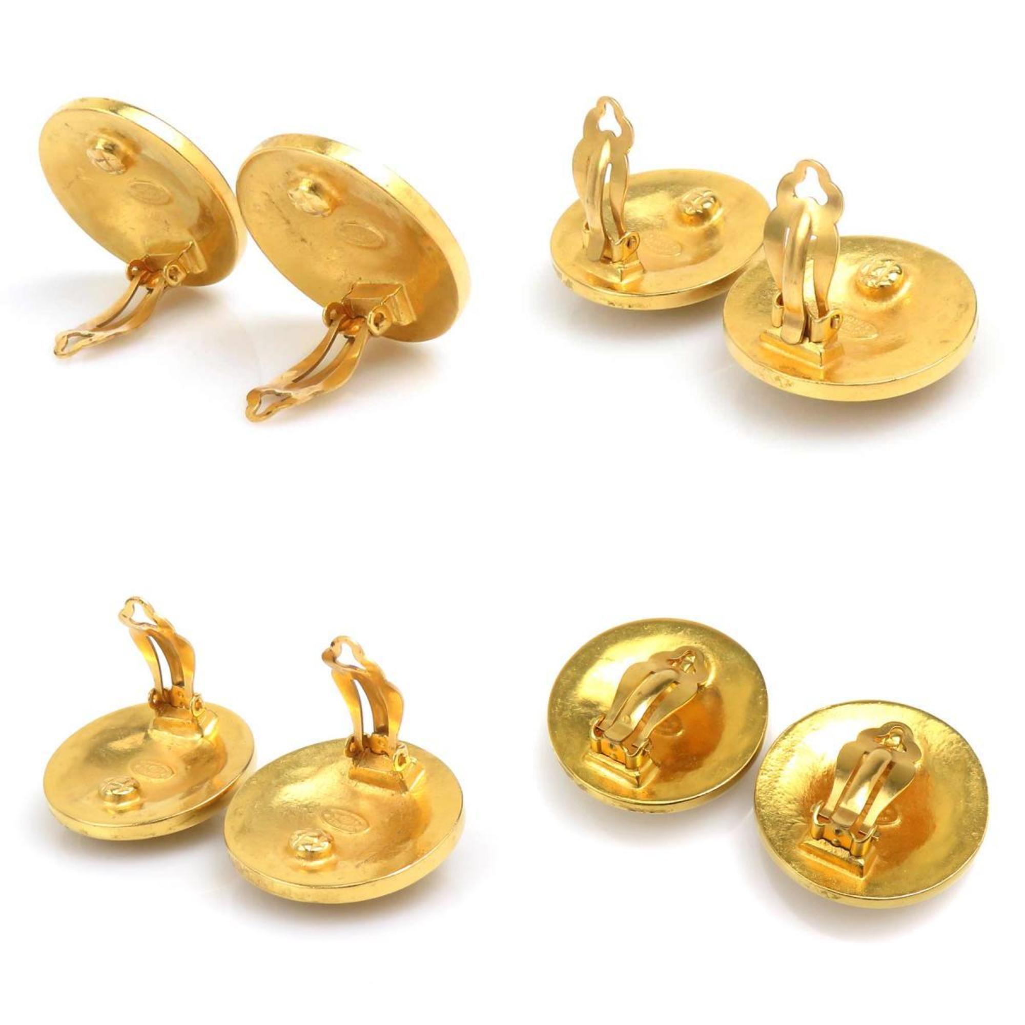 CC Logo Clip-On Earrings Gold-Tone Metal Gold-Tone Metal