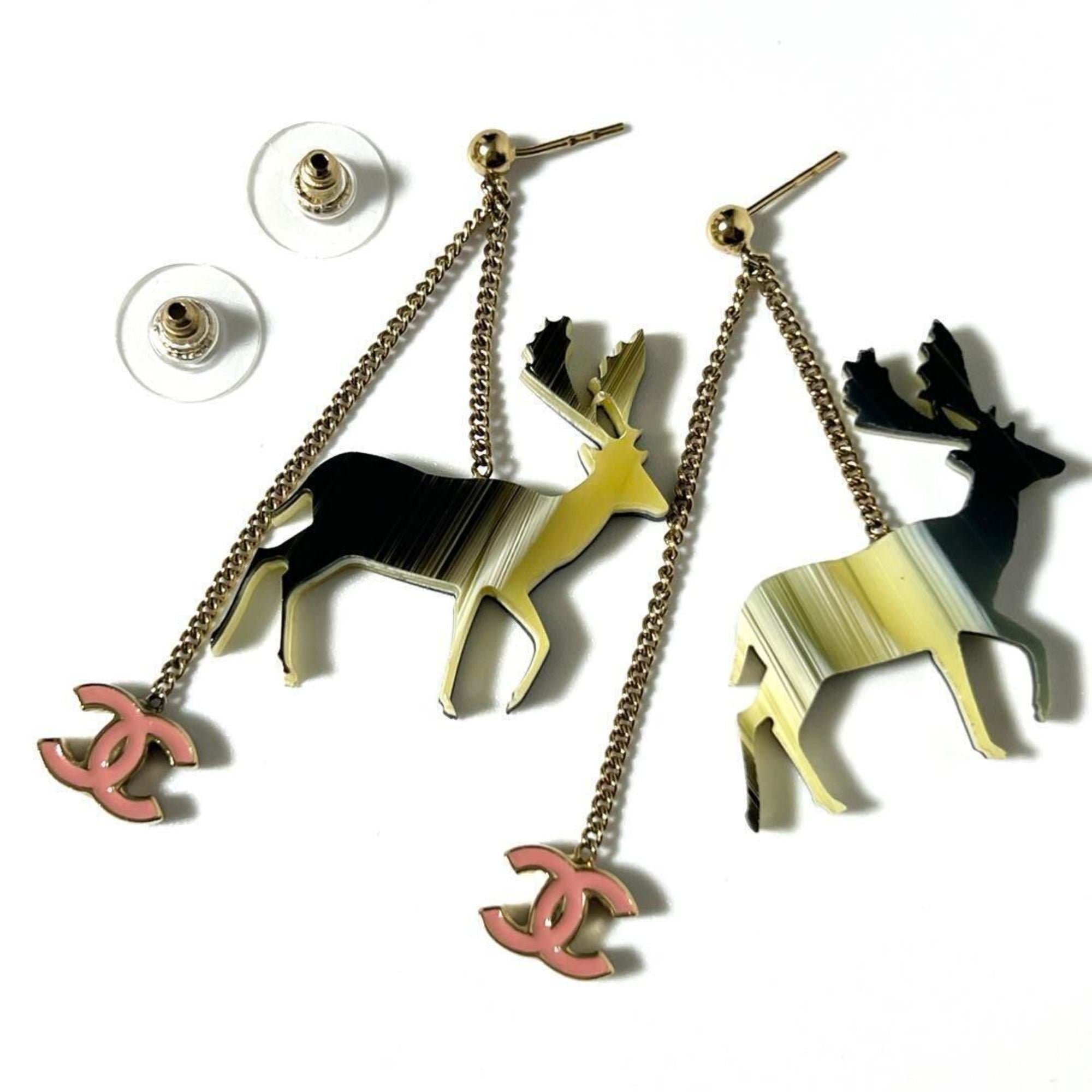 Earrings Metal