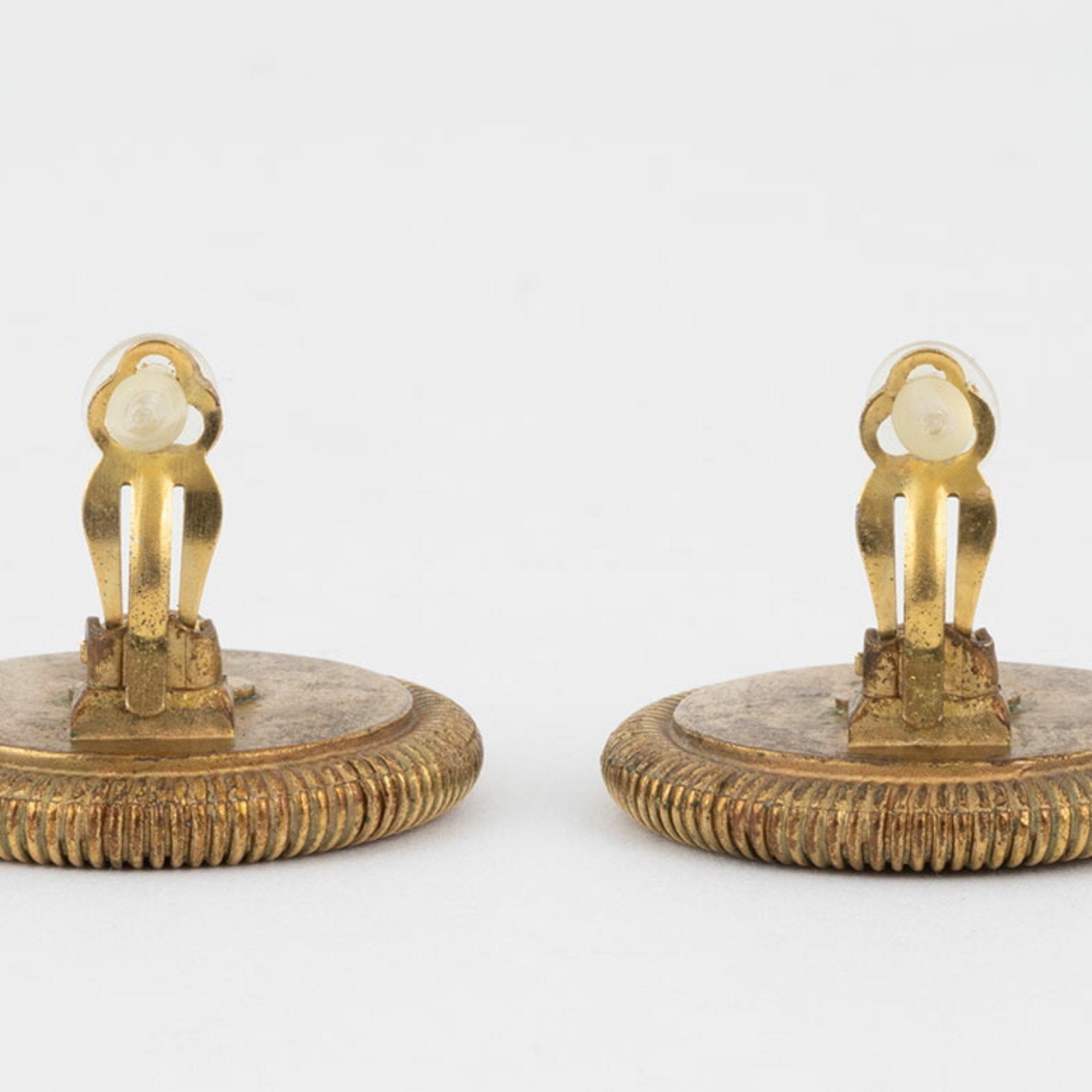 Clip-On Earrings Shell