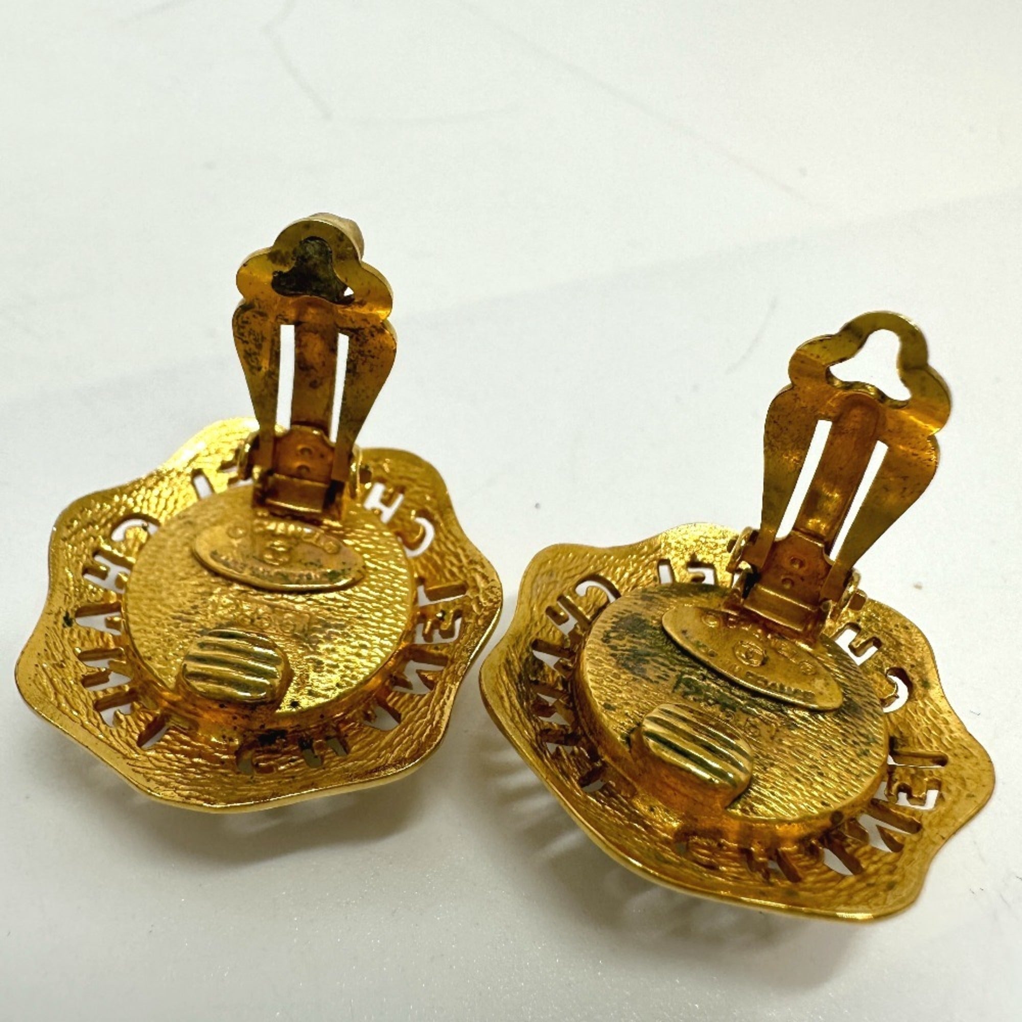 CC Logo Clip-On Earrings Metal Gold-Tone Metal