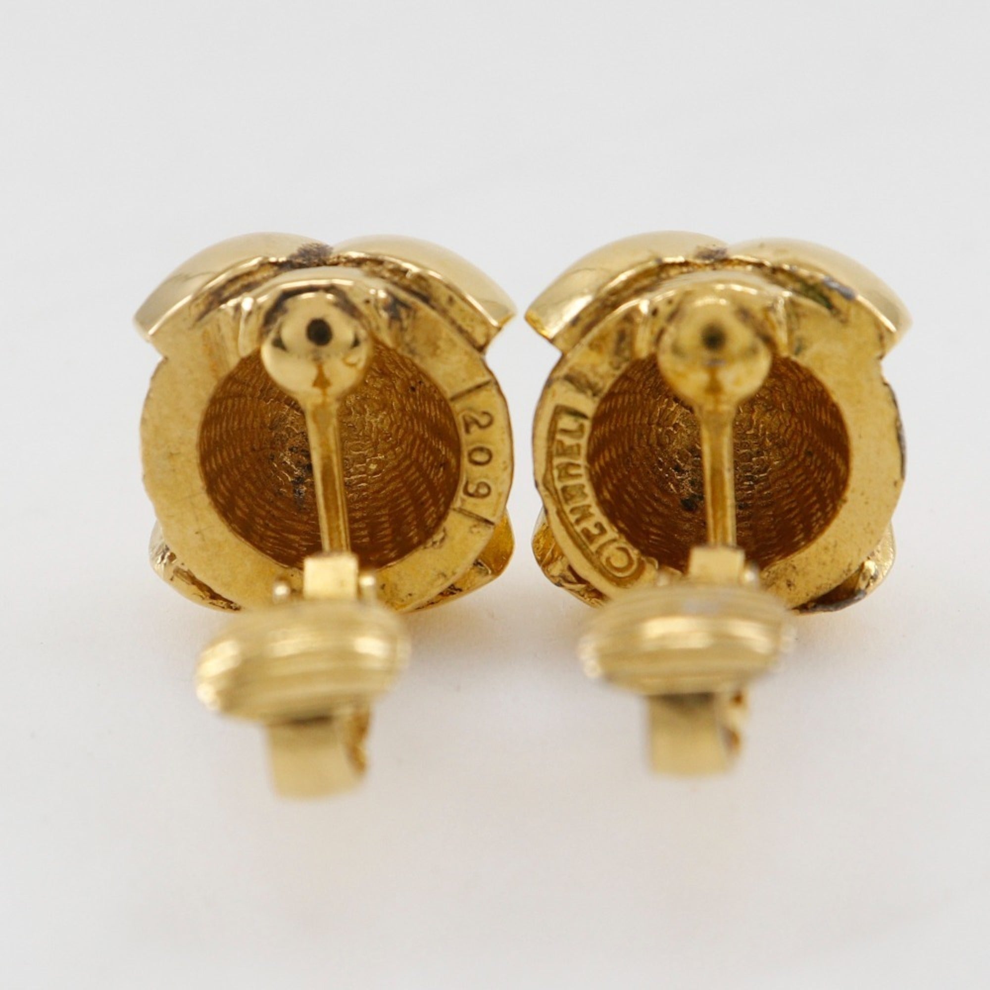 CC Logo Clip-On Earrings Metal Gold-Tone Metal