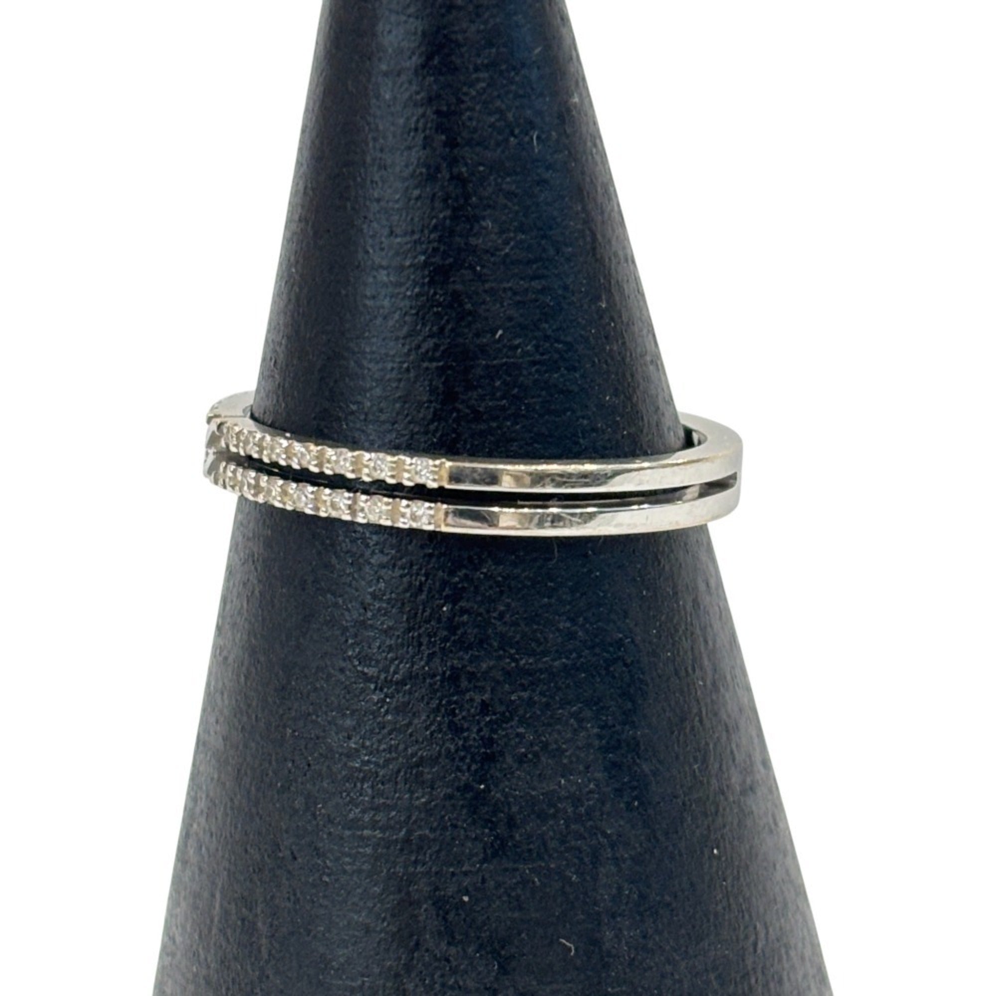 Band Ring 18K White Gold with Diamond