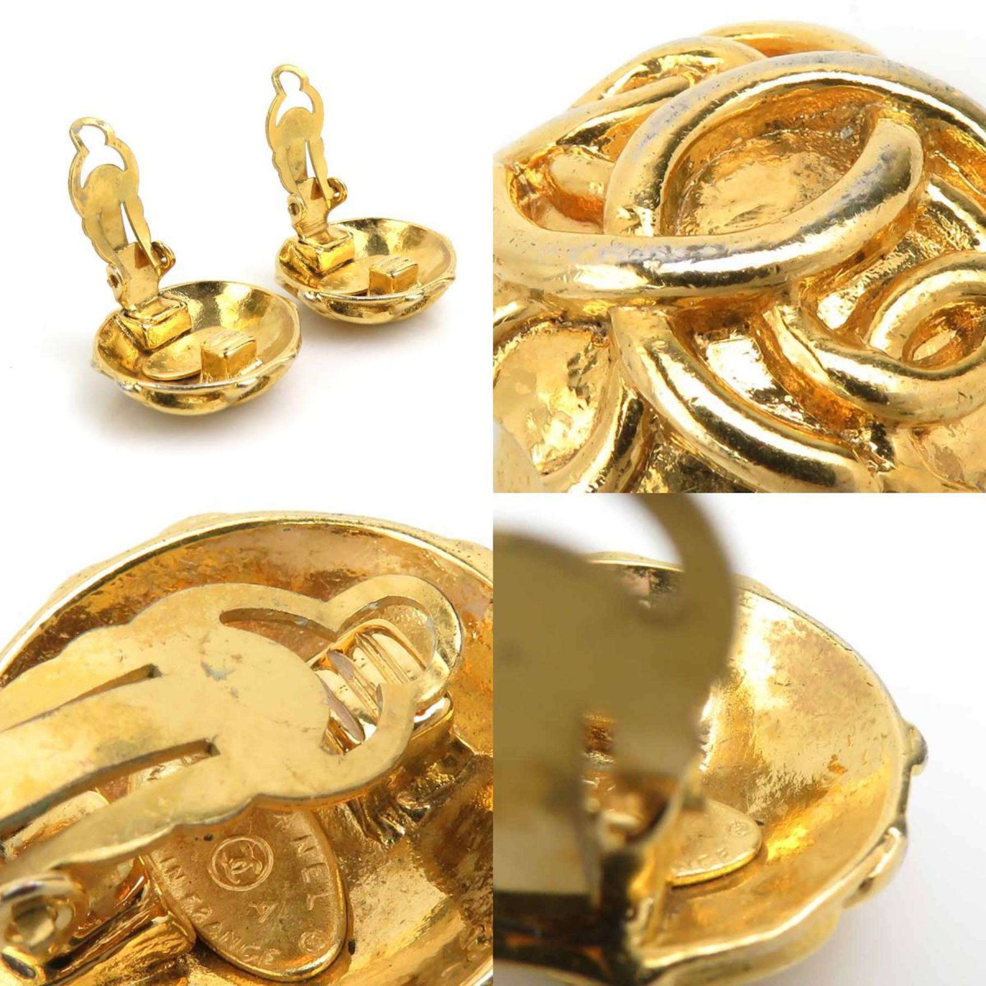 CC Logo Clip-On Earrings Gold-Tone Metal Gold-Tone Metal