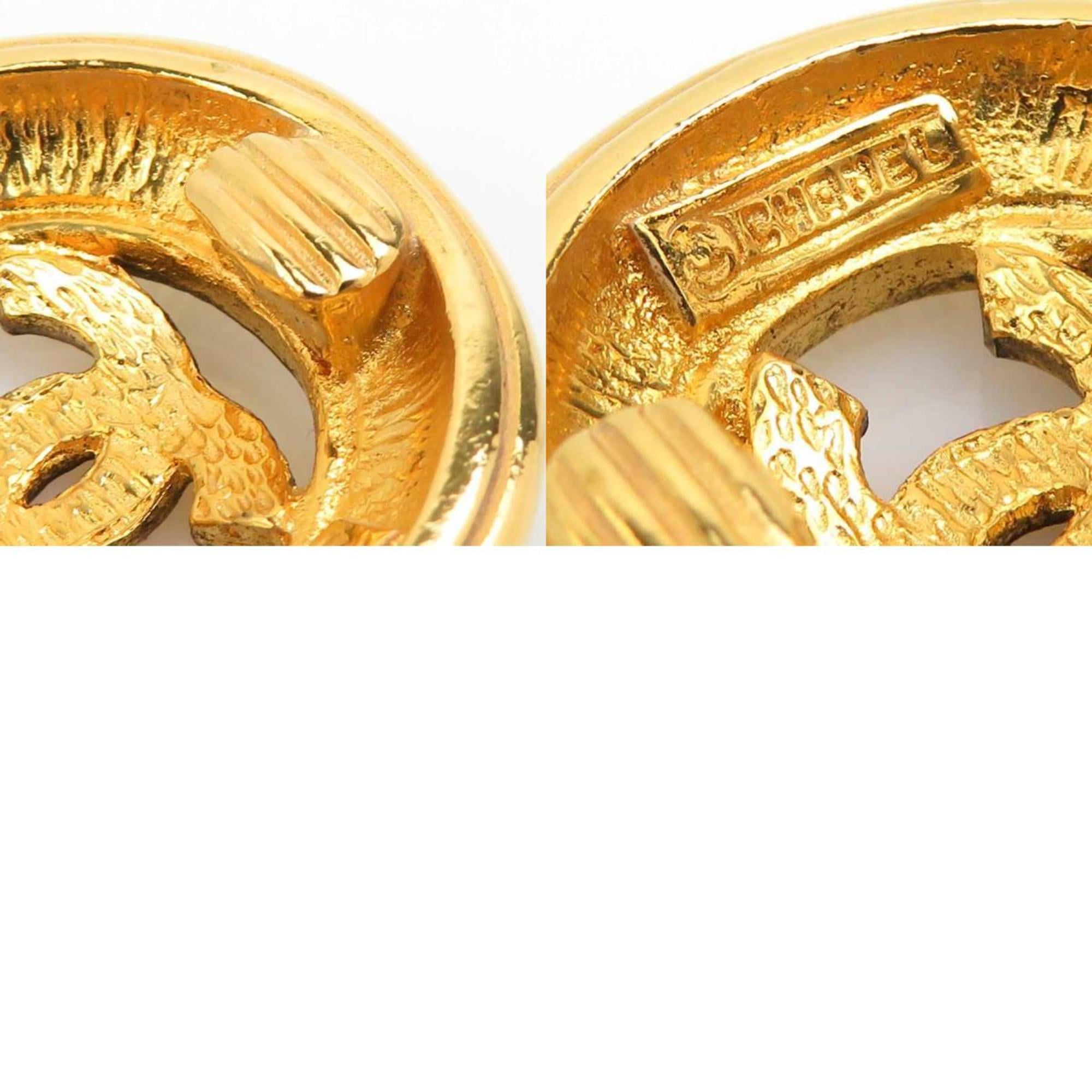 CC Logo Clip-On Earrings Gold-Tone Metal Gold-Tone Metal